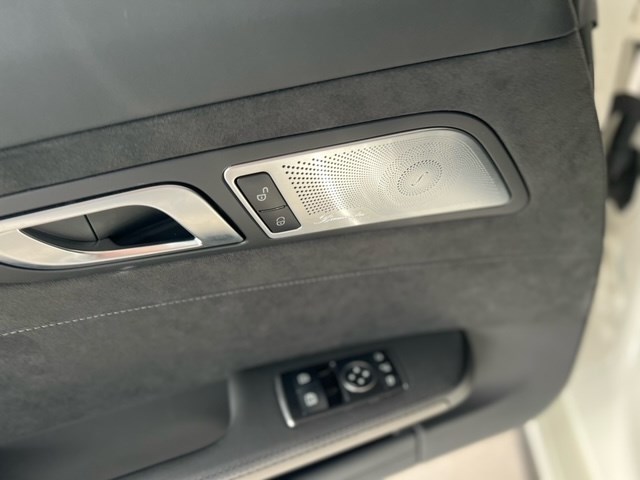 MERCEDES-BENZ AMG GT R Speedshift DCT-image-7