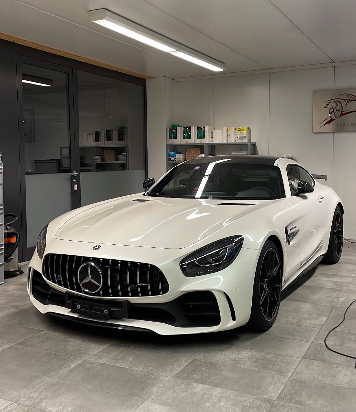 MERCEDES-BENZ AMG GT R Speedshift DCT-image-0