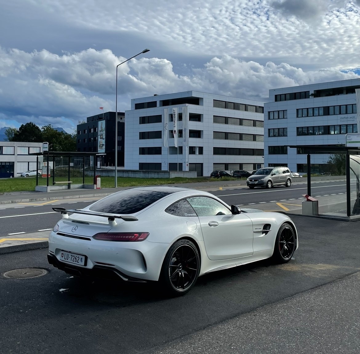 MERCEDES-BENZ AMG GT R Speedshift DCT-image-17
