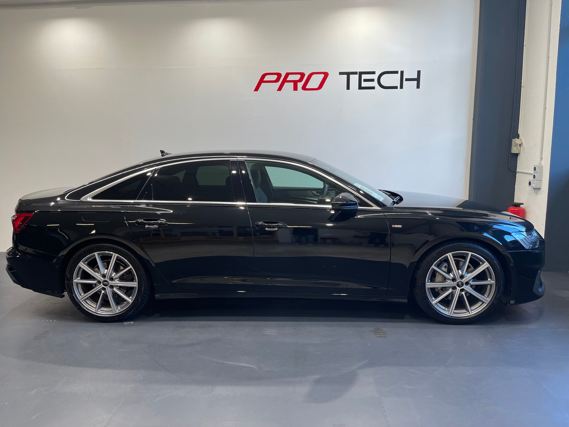 AUDI A6 45 TFSI Sport quattro S-tronic* S-LINE*-image-1