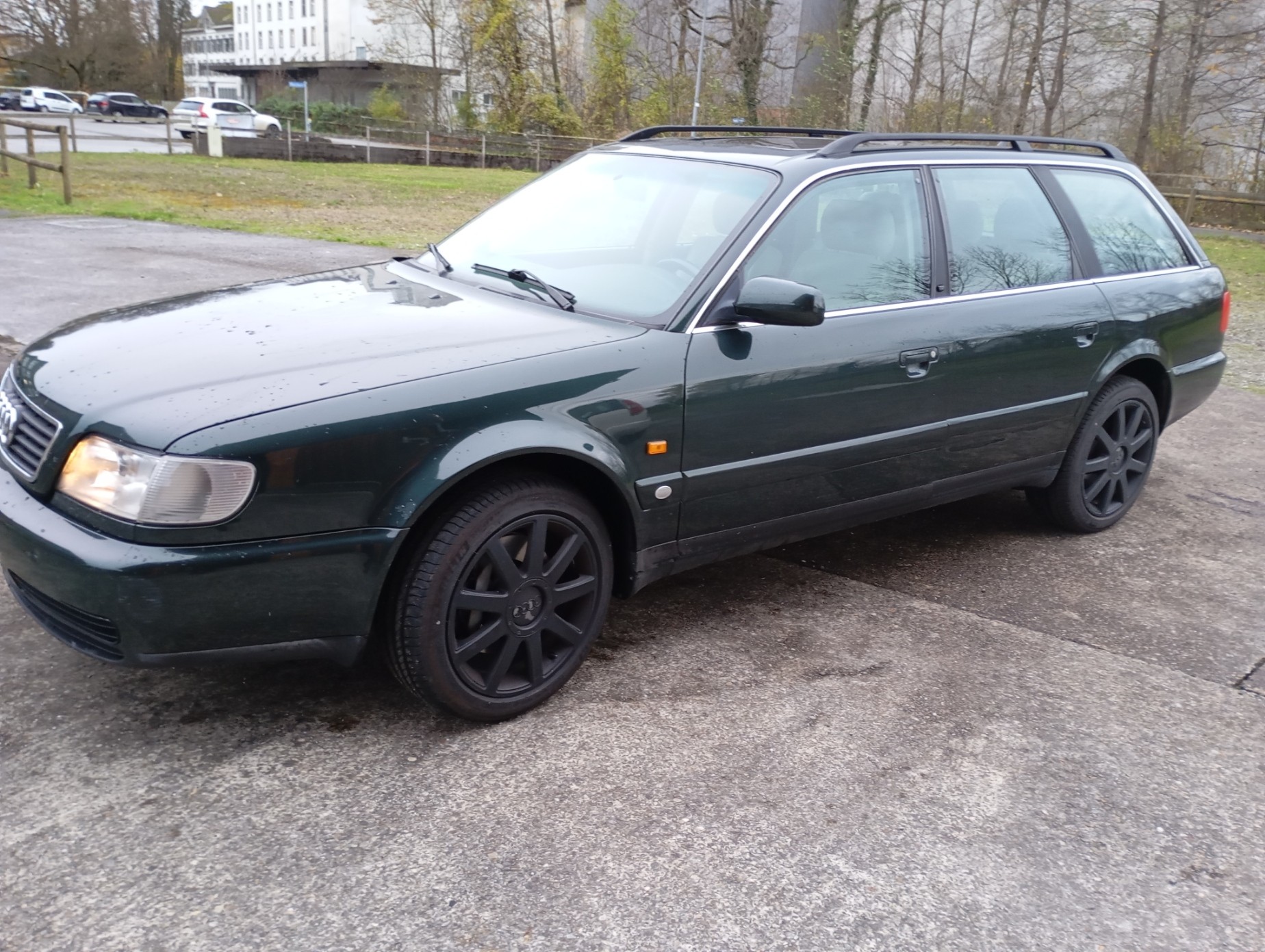 AUDI S6 Avant quattro Turbo-image-1