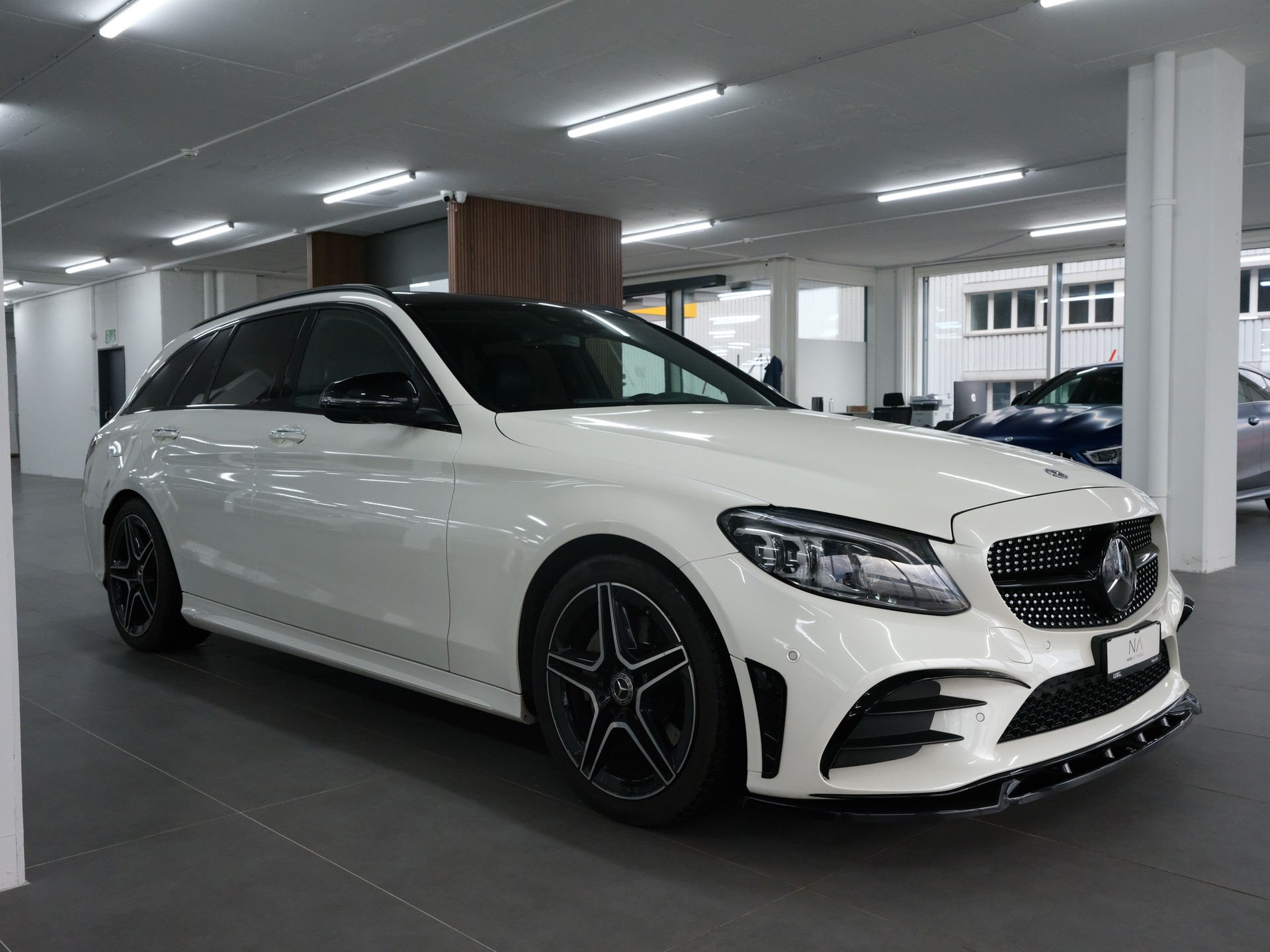 MERCEDES-BENZ C 200 Swiss Star AMG Line 4M 9G-Tronic-showroom-element-1