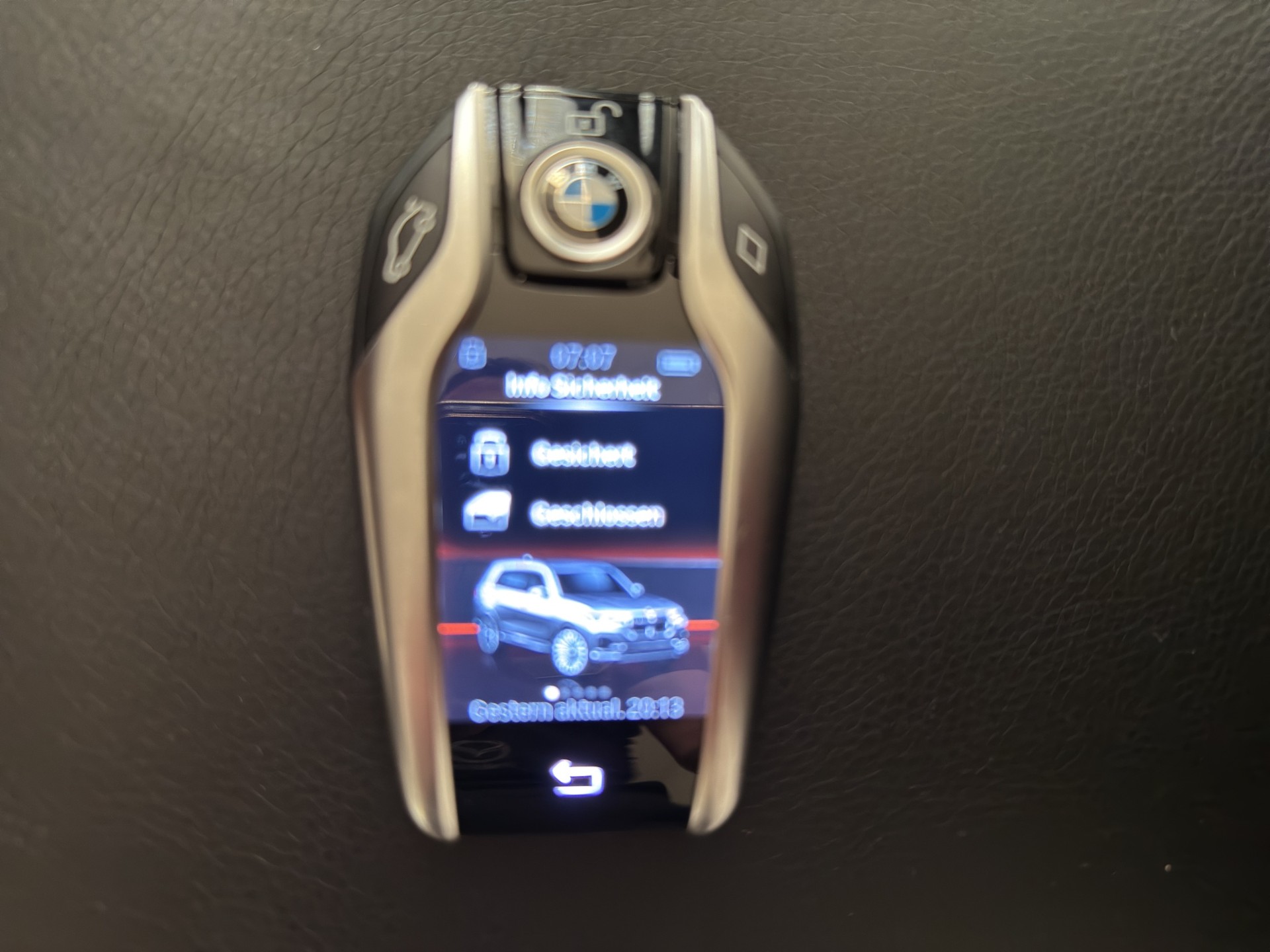 BMW X7 xDrive 30d Steptronic-image-13