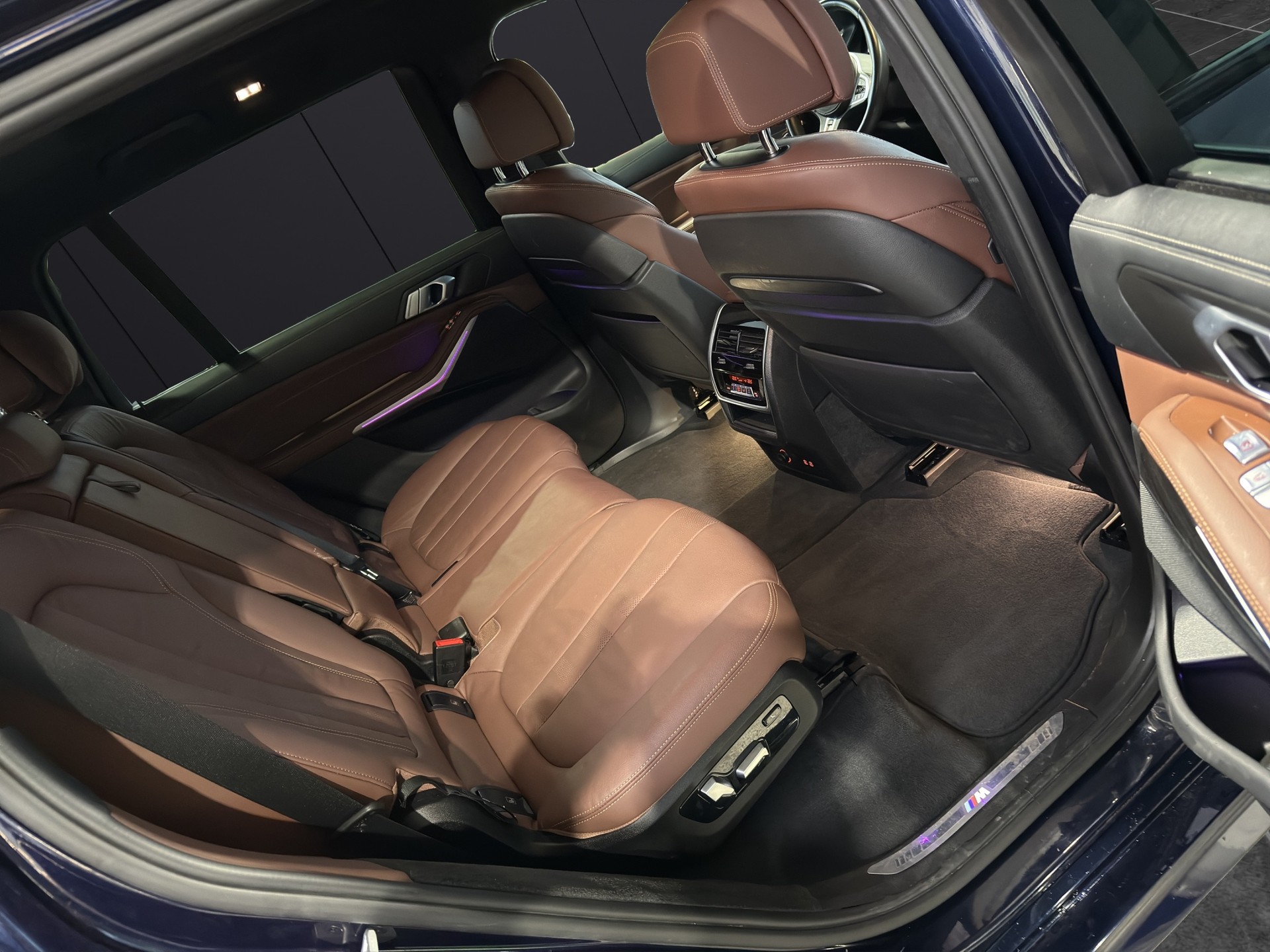 BMW X7 xDrive 30d Steptronic-image-10