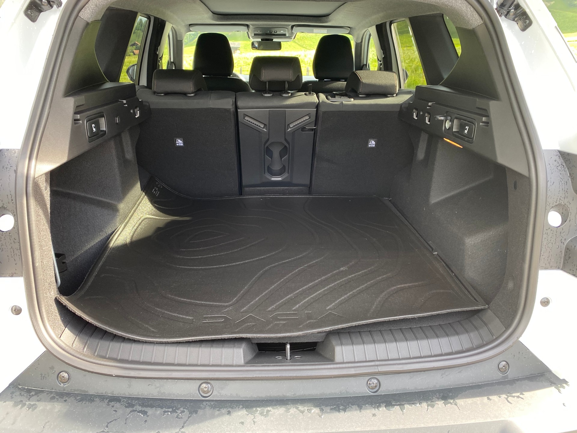 DACIA Bigster TCe 130 48V Extreme 4x4-image-7