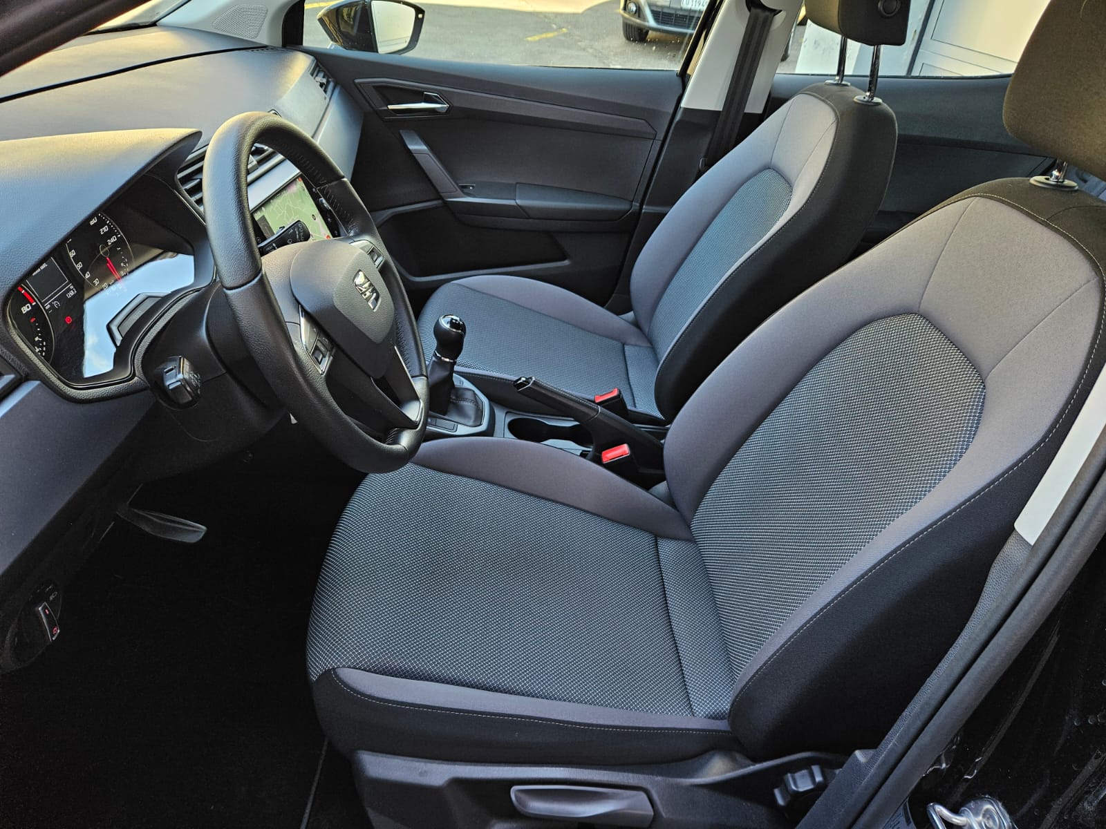 SEAT Arona 1.0 TSI Eco Style-image-5