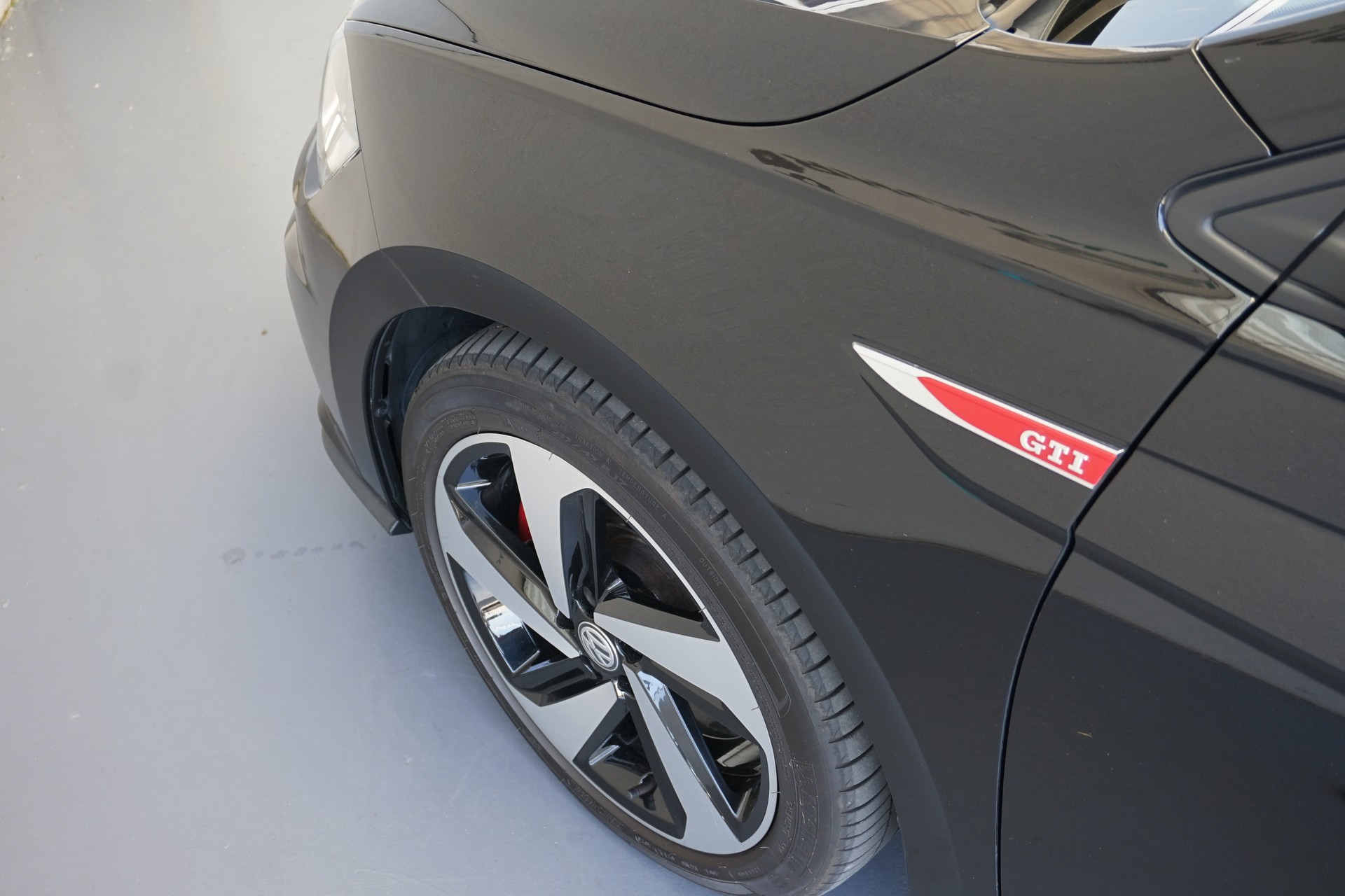 VW Polo 2.0 TSI GTI 200PS DSG-Automat-image-11
