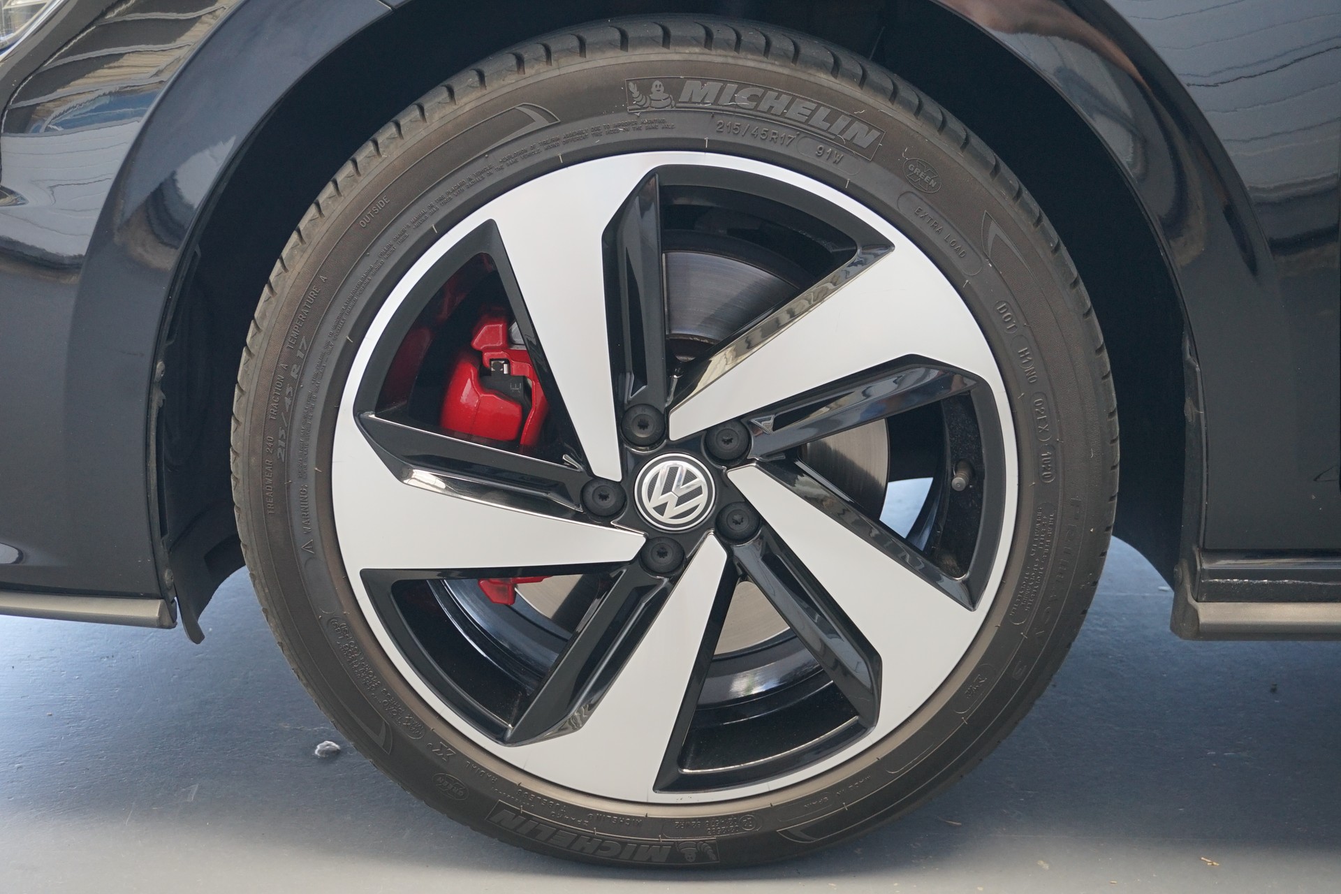VW Polo 2.0 TSI GTI 200PS DSG-Automat-image-12