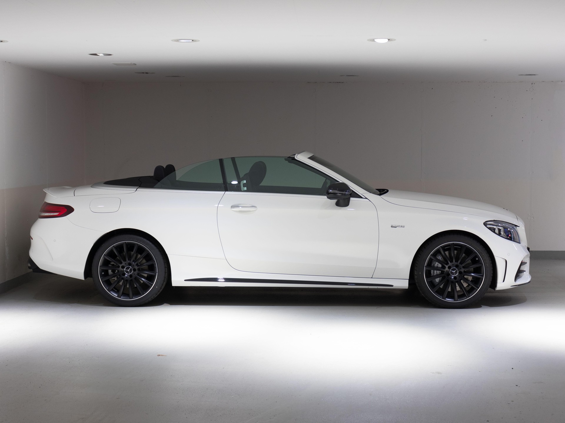 MERCEDES-BENZ C 43 AMG 4MATIC Cabriolet-image-1