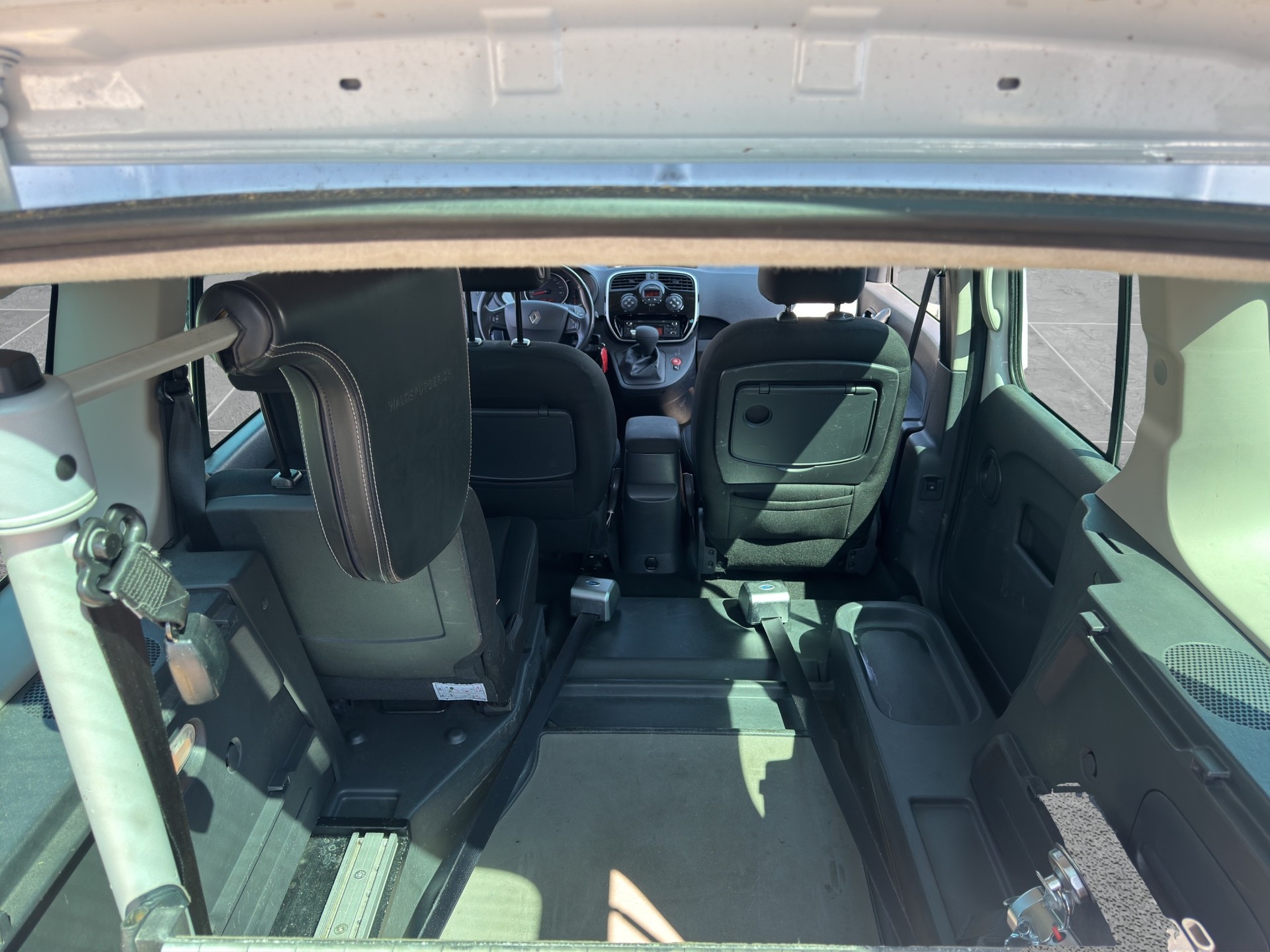 RENAULT Renault Kangoo Rollstuhlfahrzeug 1.2 16V Turbo-image-11