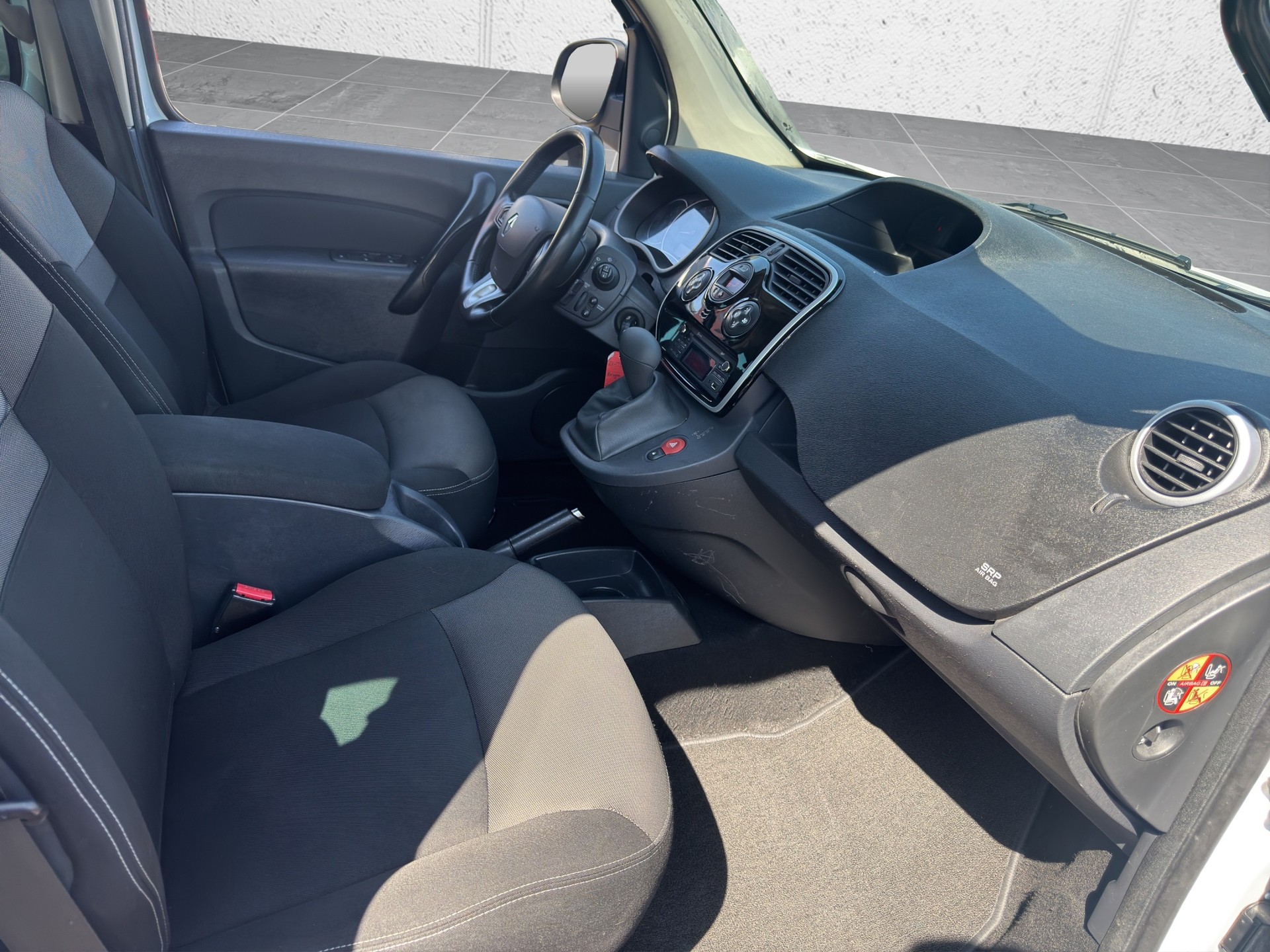 RENAULT Renault Kangoo Rollstuhlfahrzeug 1.2 16V Turbo-image-13
