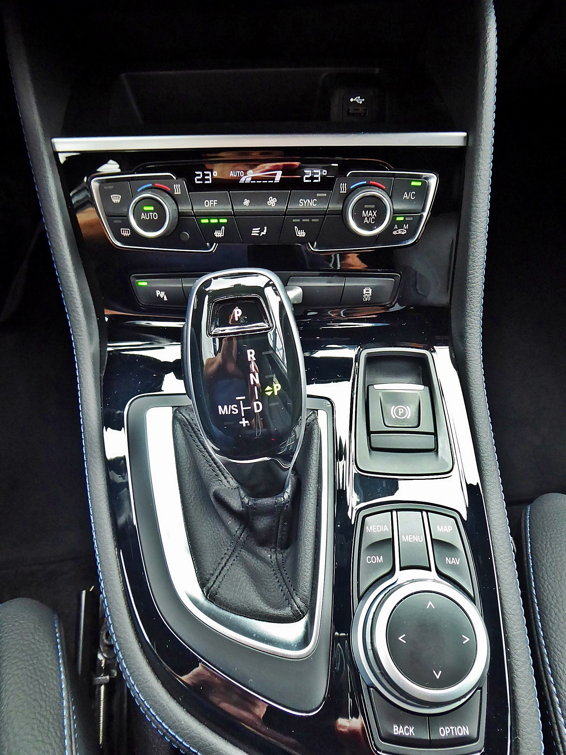 BMW 218d xDrive ActiveT MSport-image-12