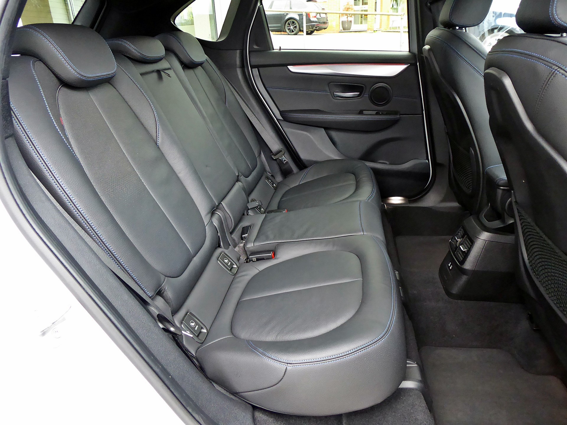 BMW 218d xDrive ActiveT MSport-image-5
