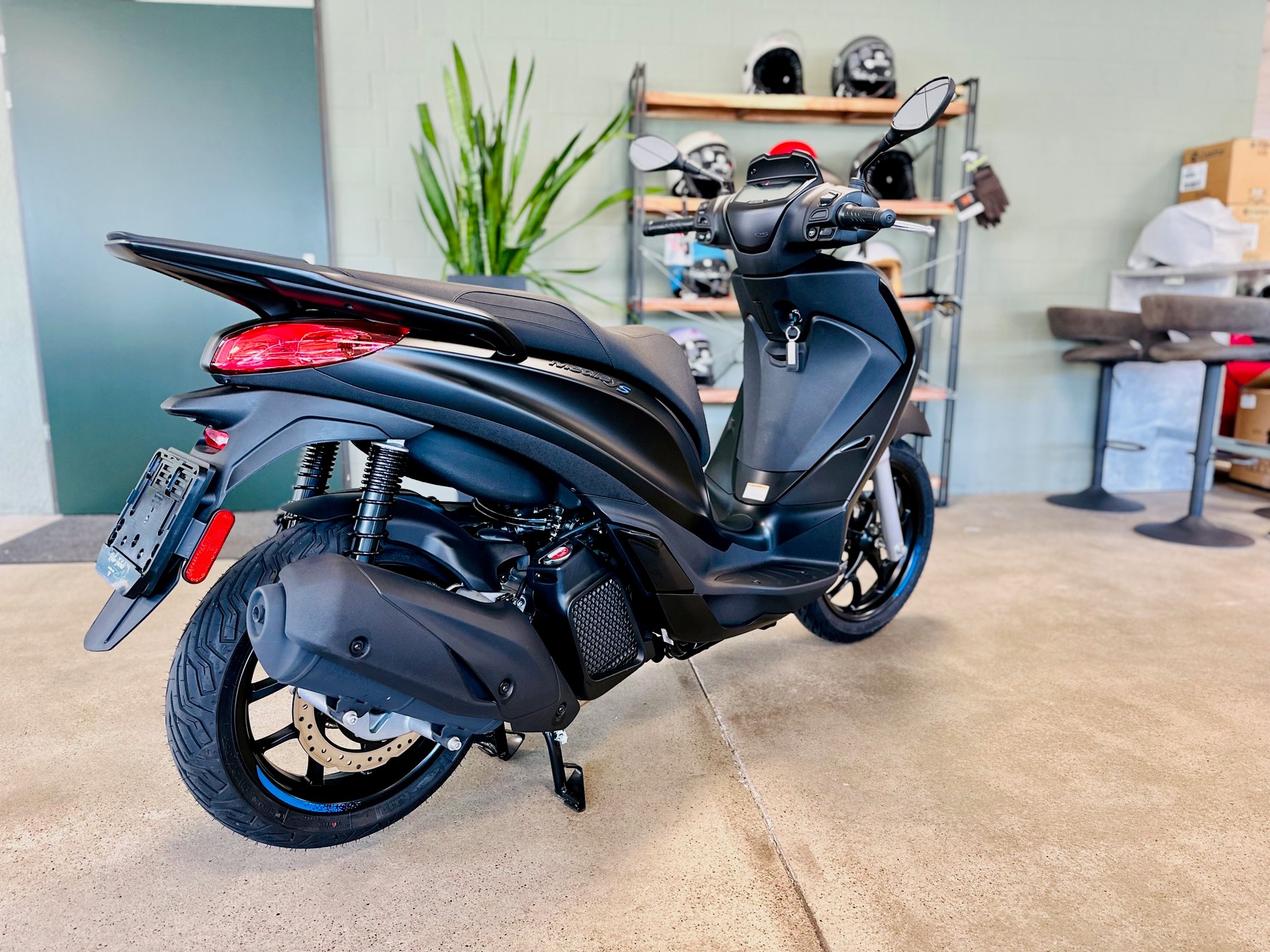 PIAGGIO Medley 125 Sport E5+-showroom-element-2