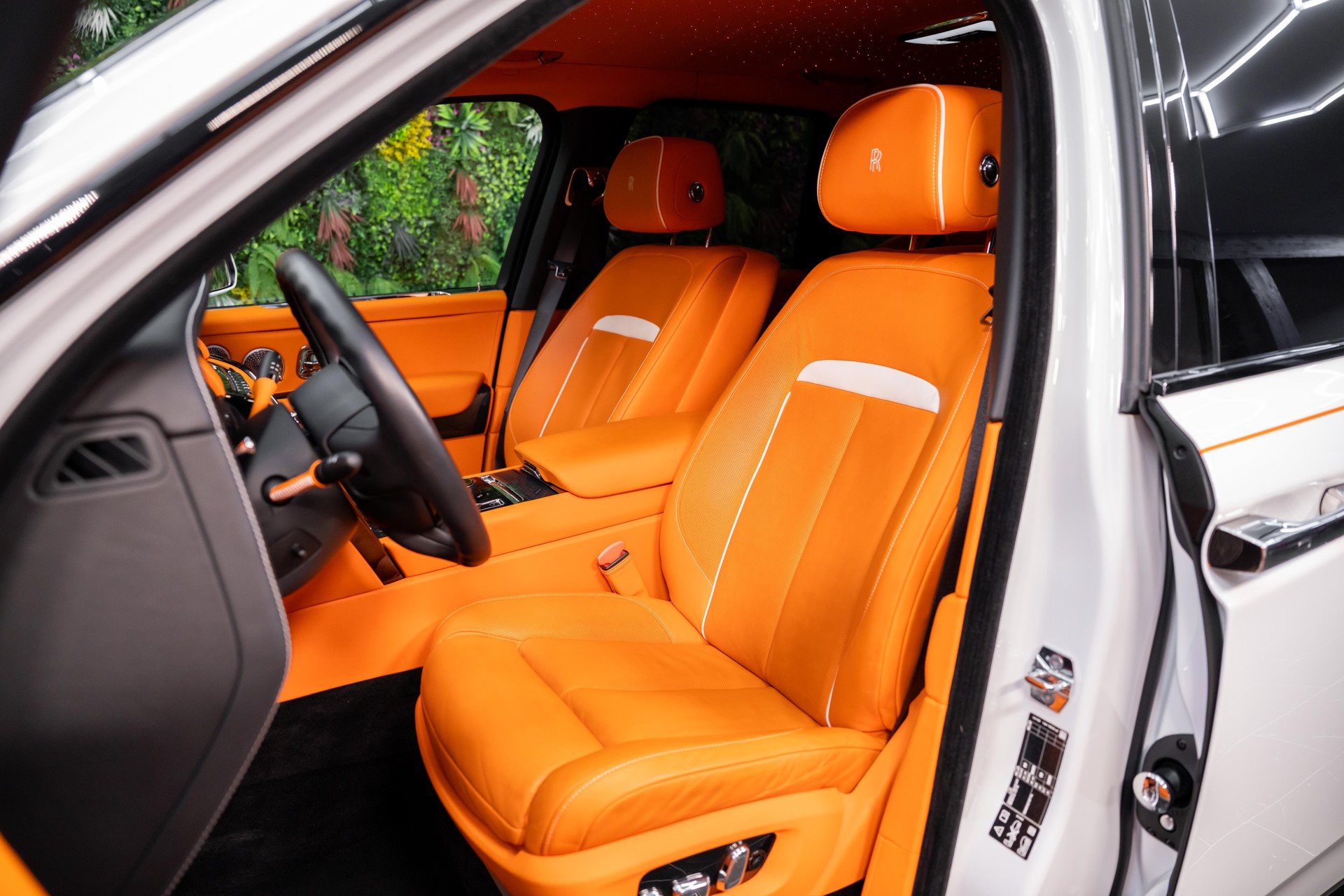 ROLLS-ROYCE Cullinan 6.7 V12 Black Badge-image-10