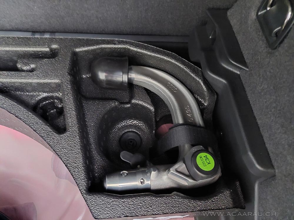 AUDI Q2 35 TFSI S line S-tronic / Video : https://youtu.be/GaFqZbbl8L0 / Bilder : https://youtu.be/o7VoDzQnesA-image-30