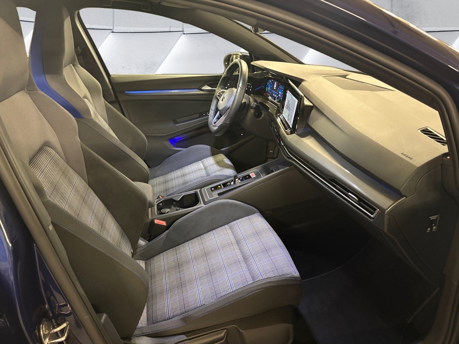 VW Golf 1.4 TSI PHEV GTE/ PACK HIVER / CAMERA DE RECUL-image-12