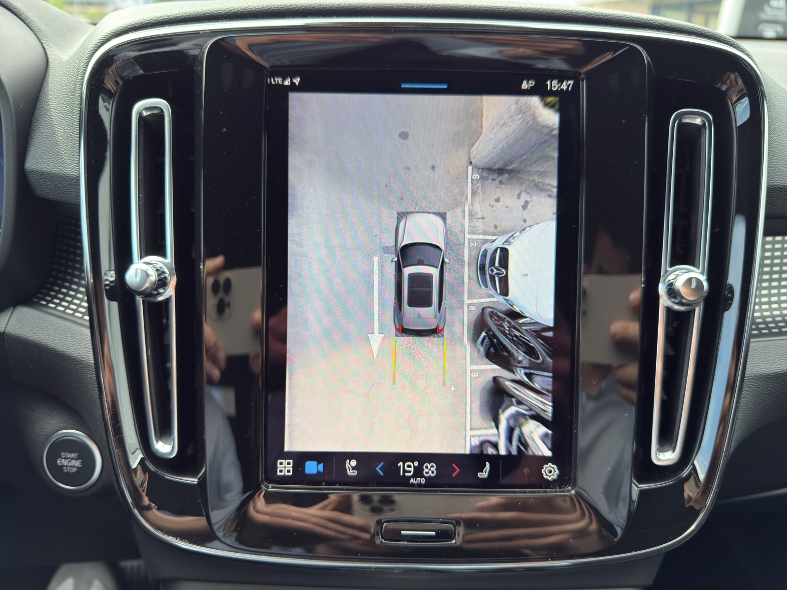 VOLVO XC40 B3 Benzin Mild Hybrid Plus Dark DCT-image-8