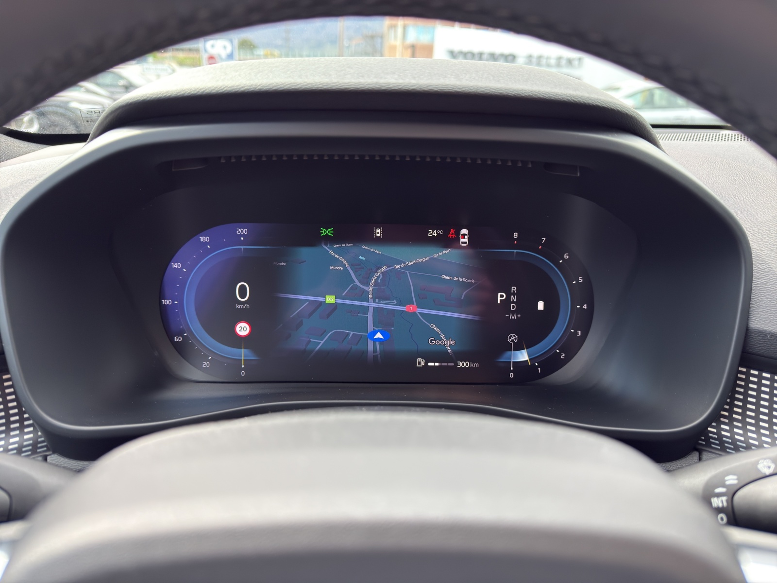 VOLVO XC40 B3 Benzin Mild Hybrid Plus Dark DCT-image-6