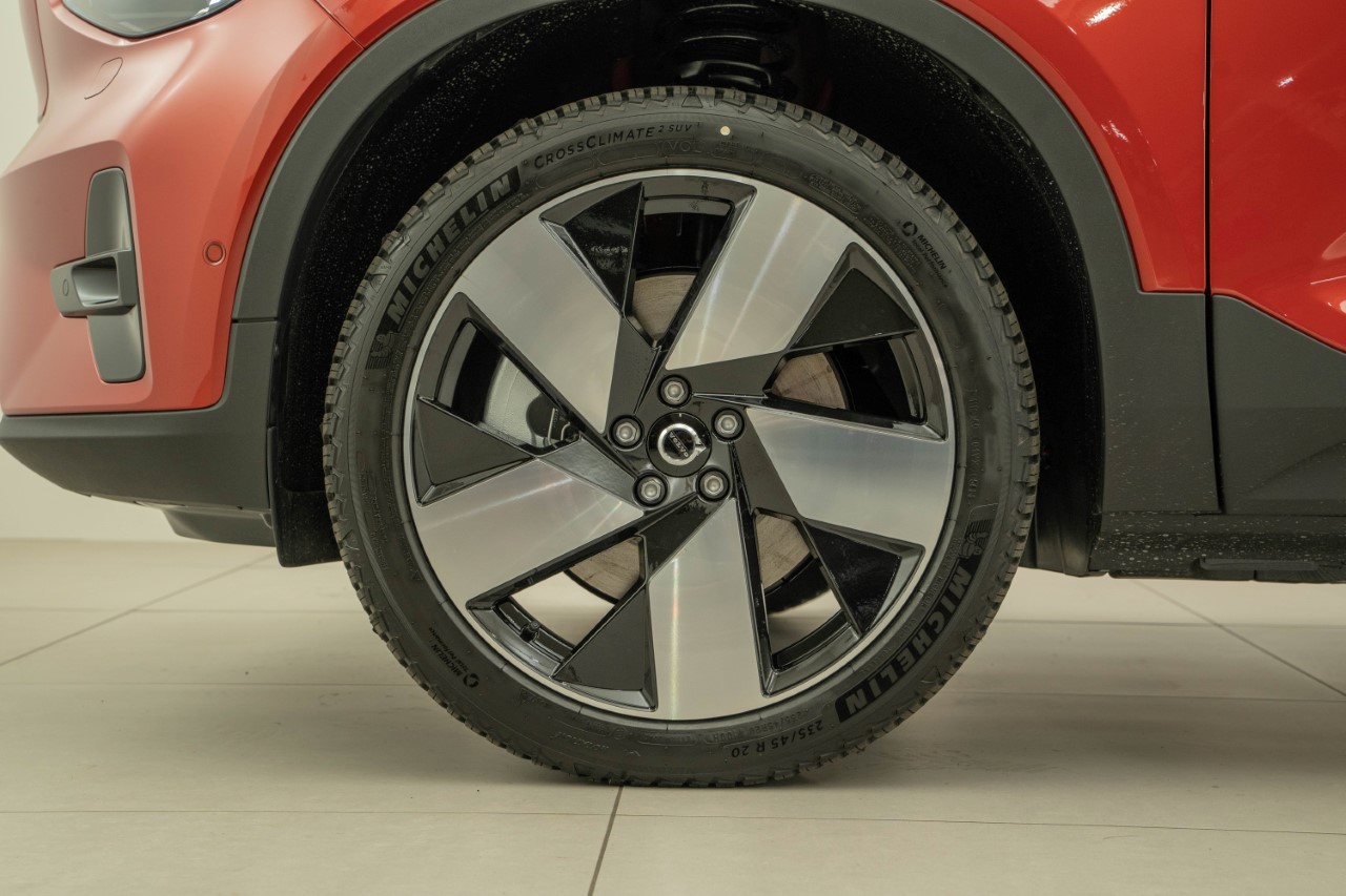 VOLVO C40 P8 Twin Recharge Ultimate AWD-image-14