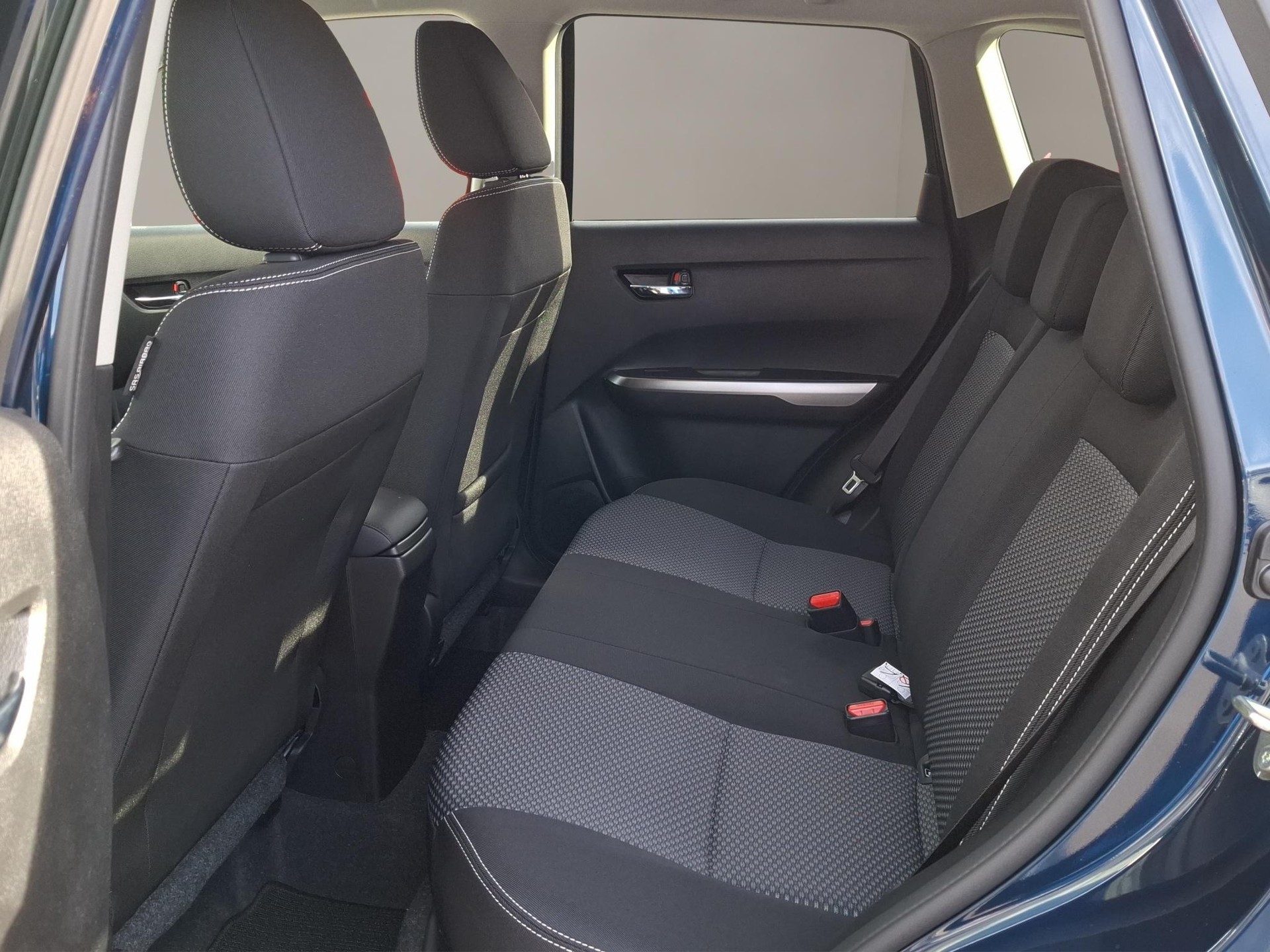 SUZUKI Vitara 1.4 T Compact+ Hybrid 4x4-image-9