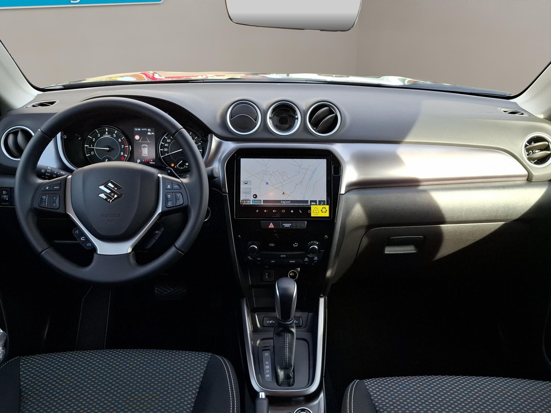SUZUKI Vitara 1.4 T Compact+ Hybrid 4x4-image-8