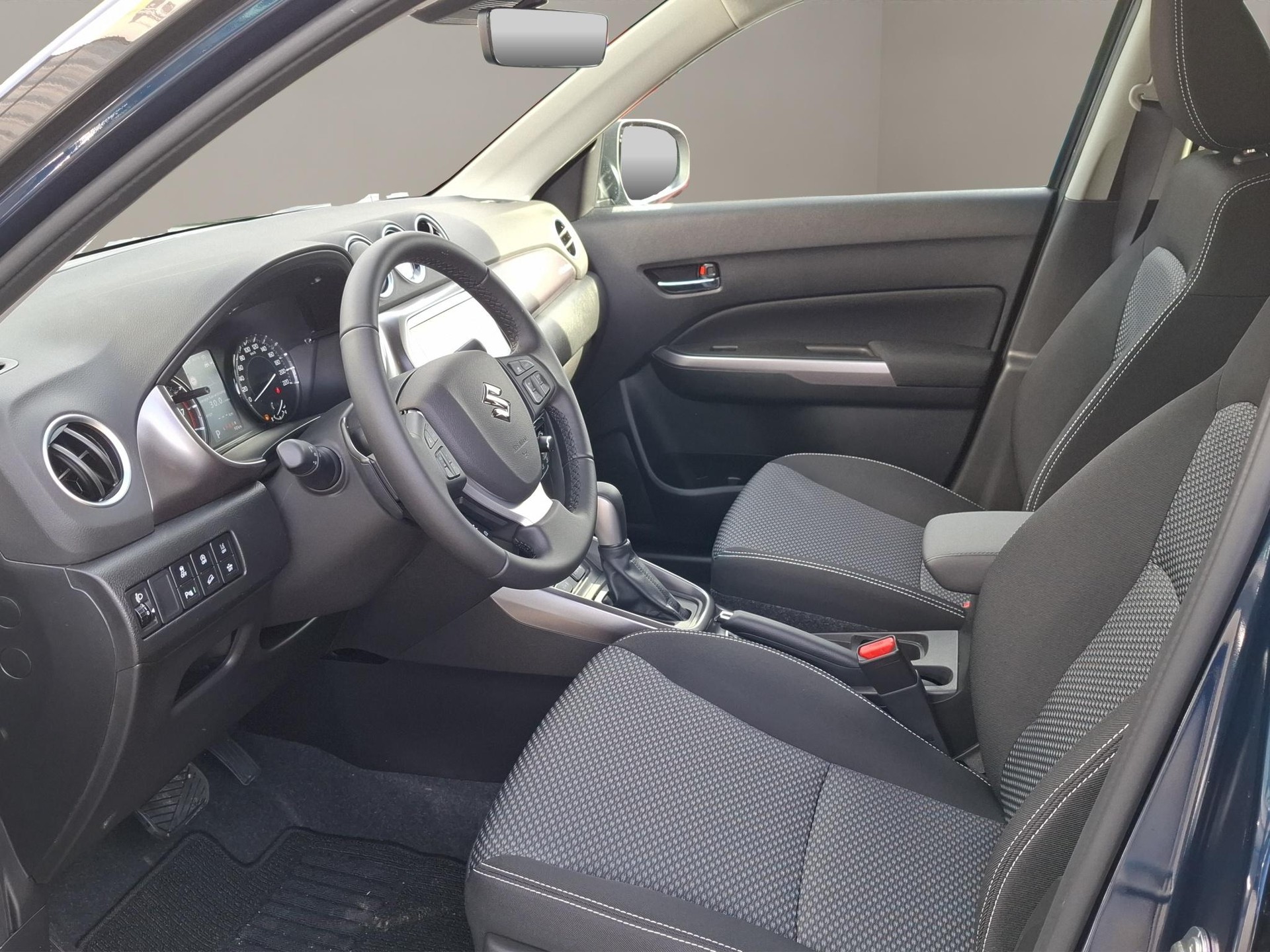 SUZUKI Vitara 1.4 T Compact+ Hybrid 4x4-image-4