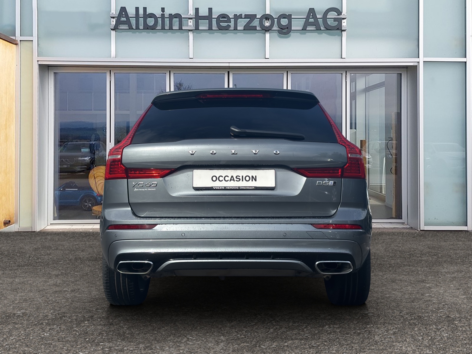 VOLVO XC60 2.0 B5 MH R-Design AWD-image-5