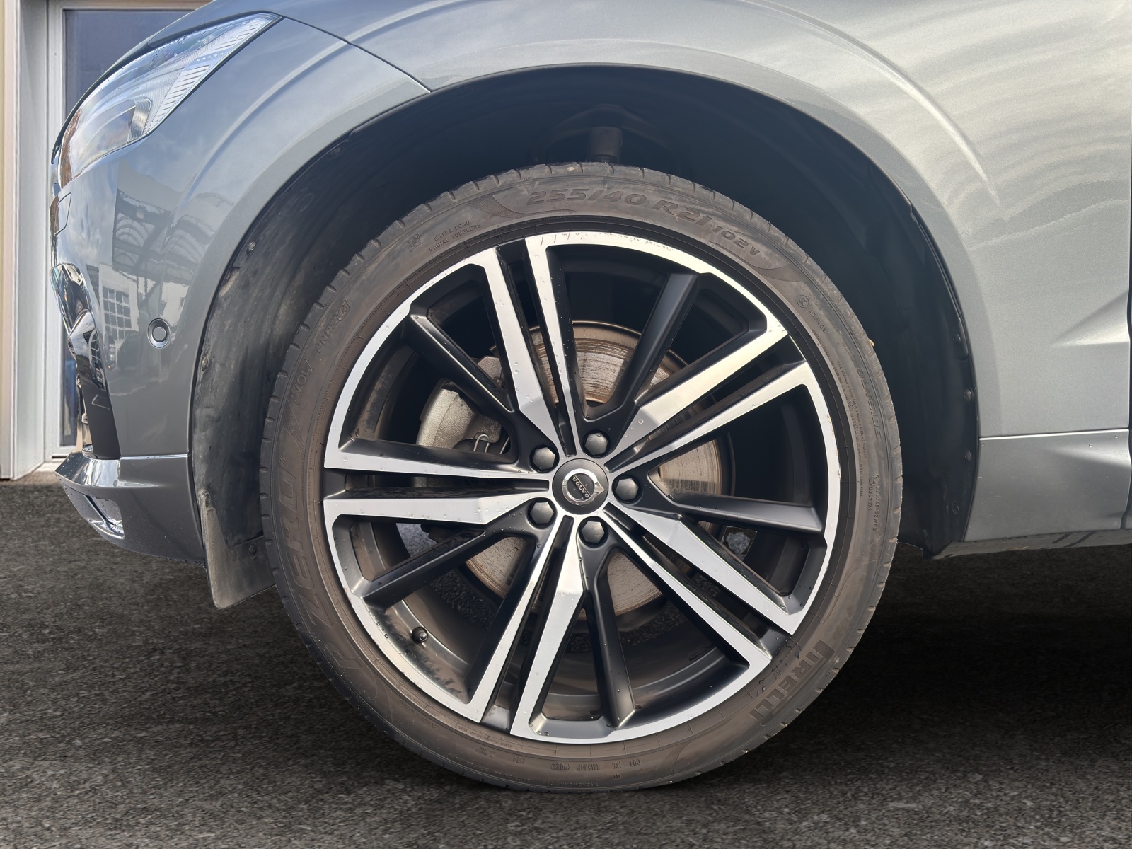 VOLVO XC60 2.0 B5 MH R-Design AWD-image-15