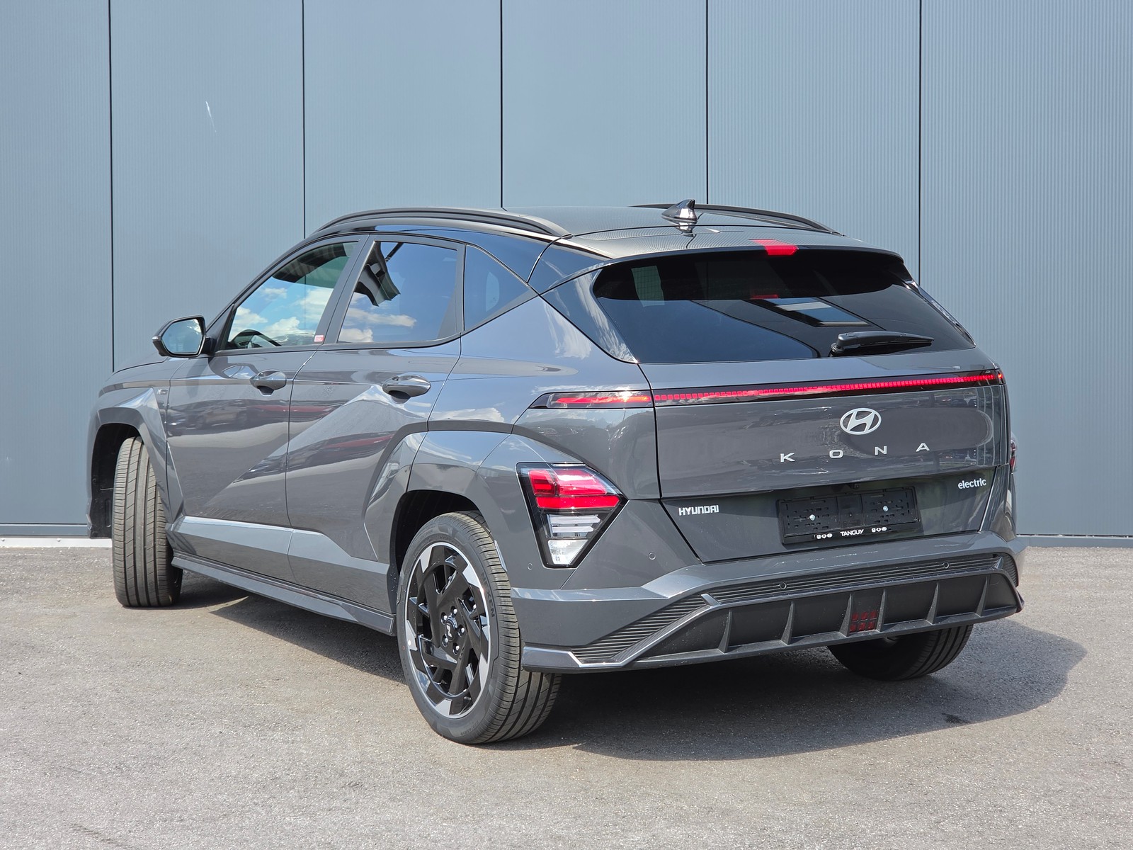 Hyundai Kona EV 65.4 kWh N Line — photo 2