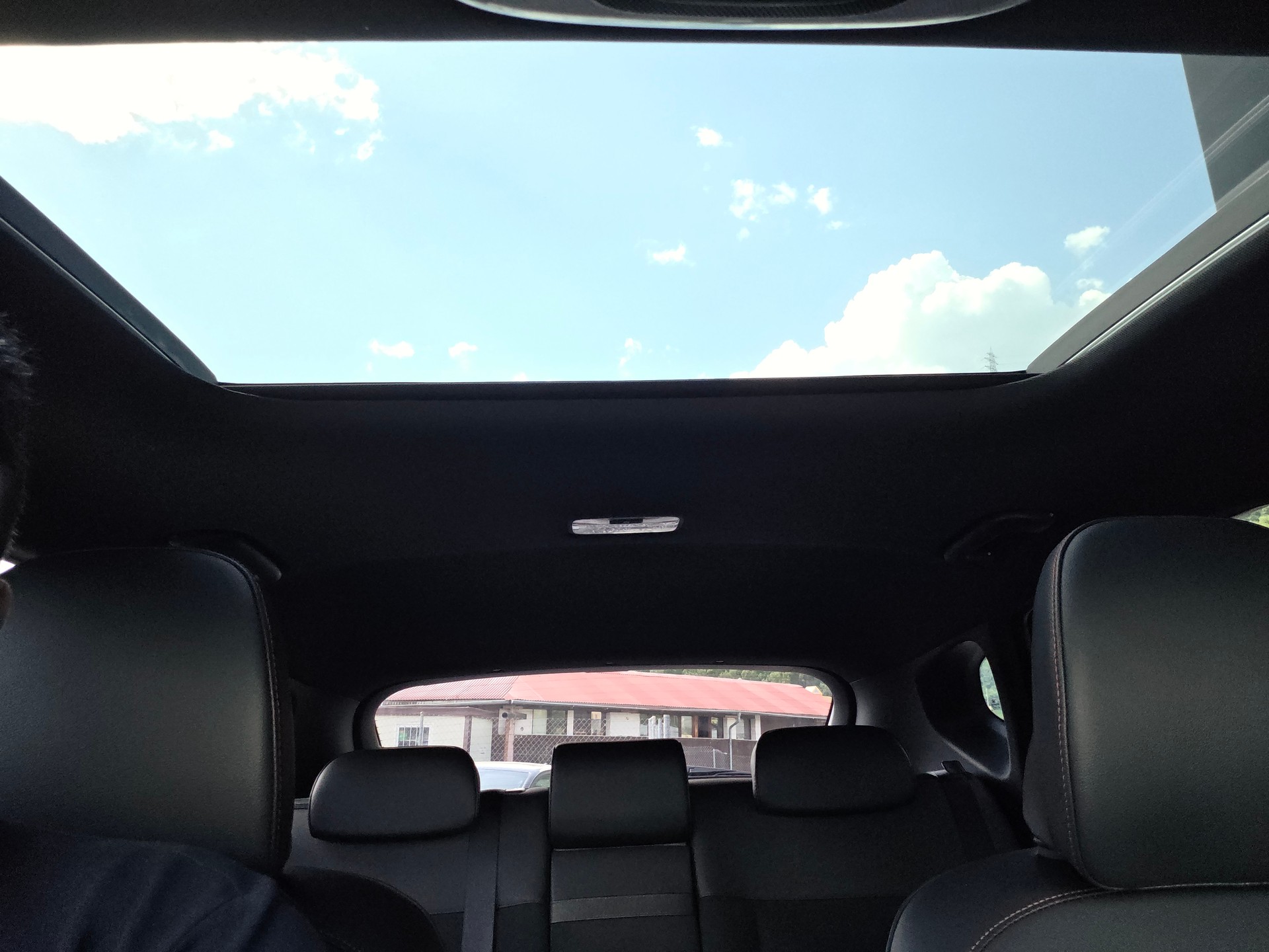 HYUNDAI Kona EV 65.4 kWh N Line-image-8
