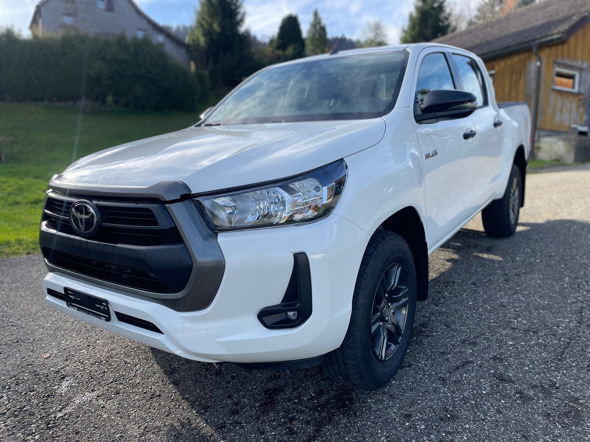 TOYOTA Hilux 2.4D-4D Style Double Cab 4x4-image-2