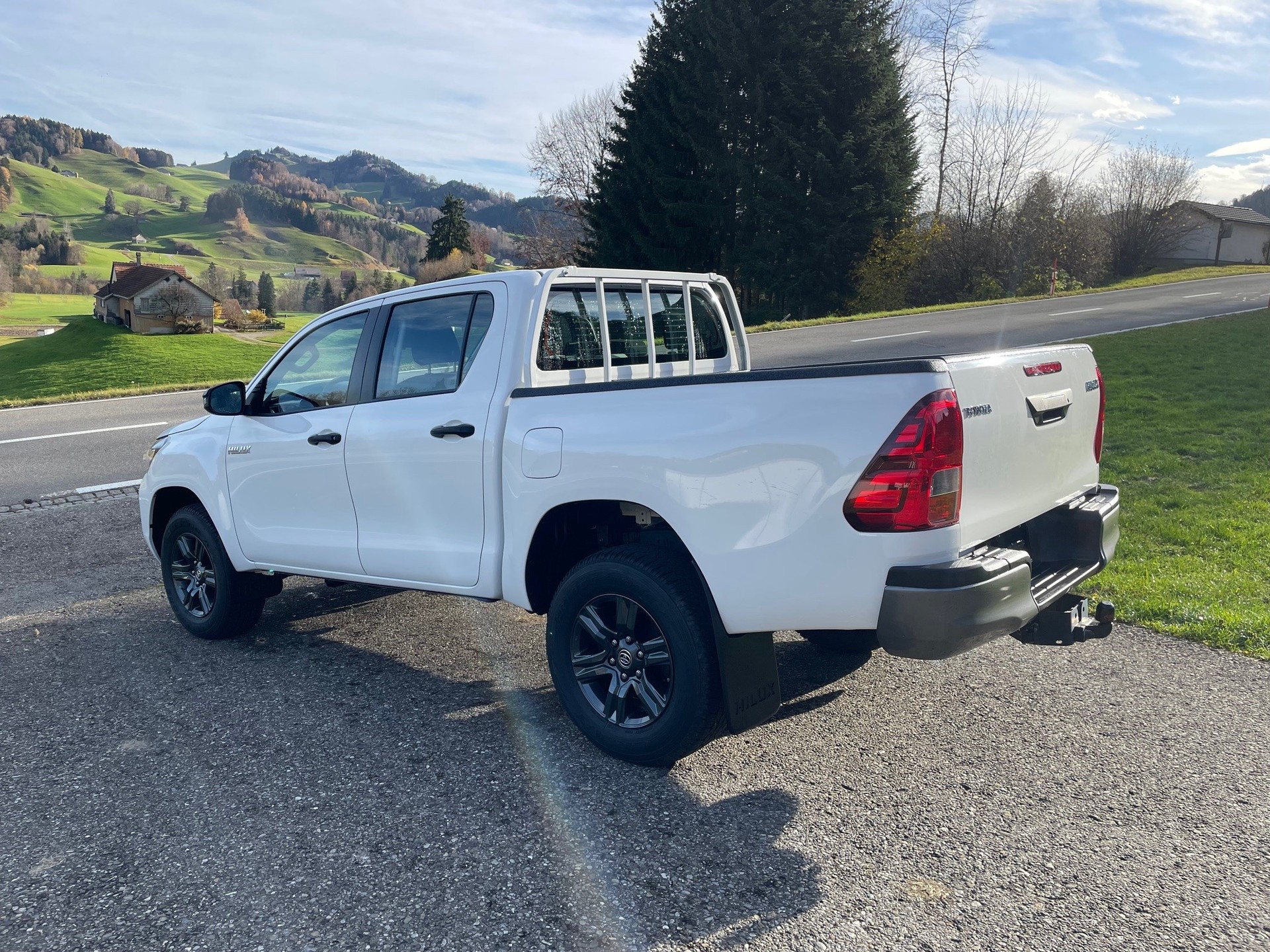 TOYOTA Hilux 2.4D-4D Style Double Cab 4x4-image-3