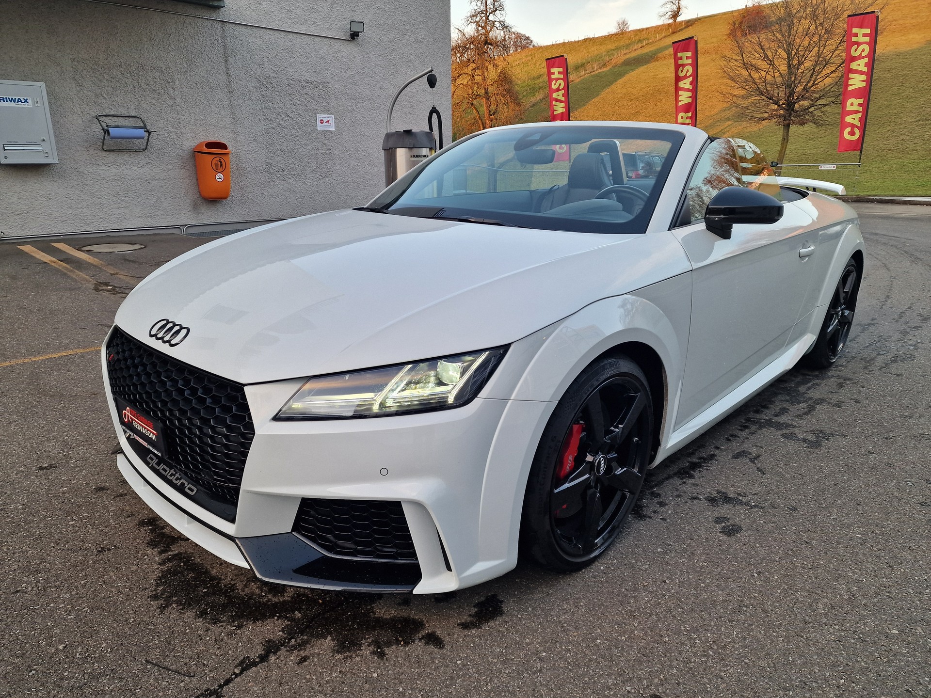 AUDI TT RS Roadster 2.5 TFSI Quattro-image-8
