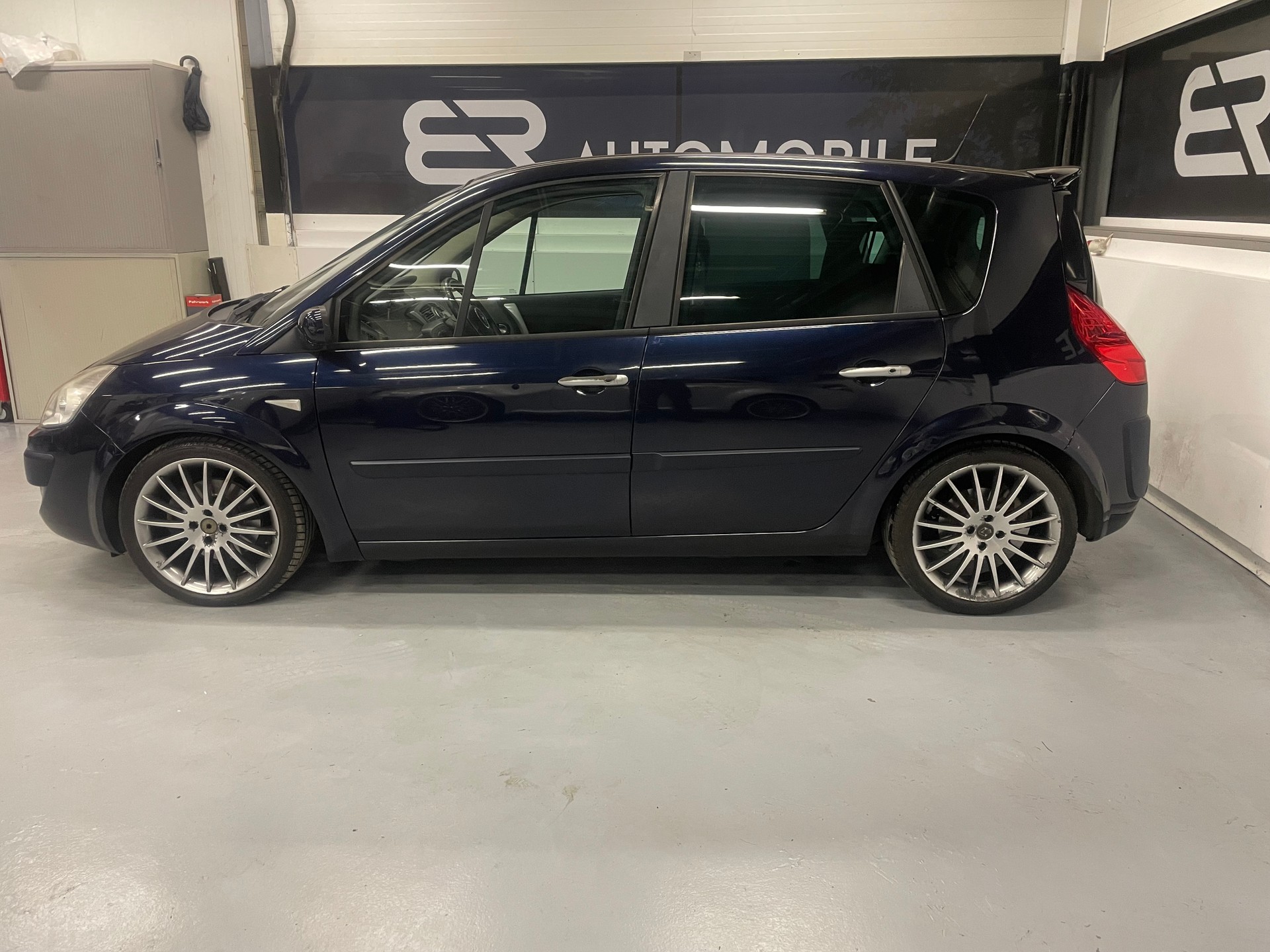 RENAULT Scénic 2.0 16V Turbo Privilège-image-7