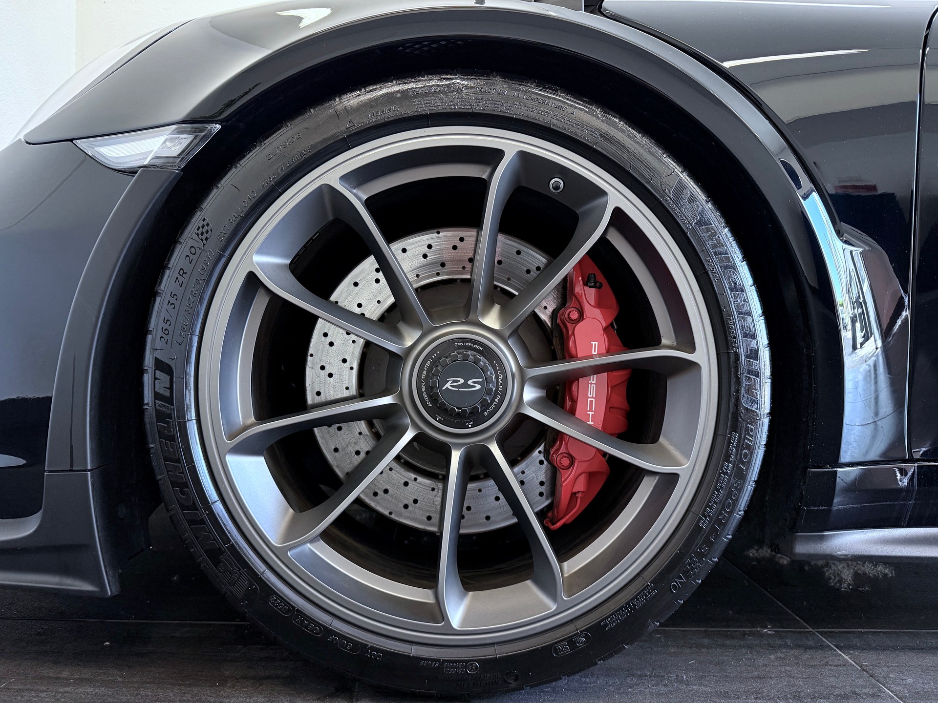 PORSCHE GT3 RS MK2-image-5