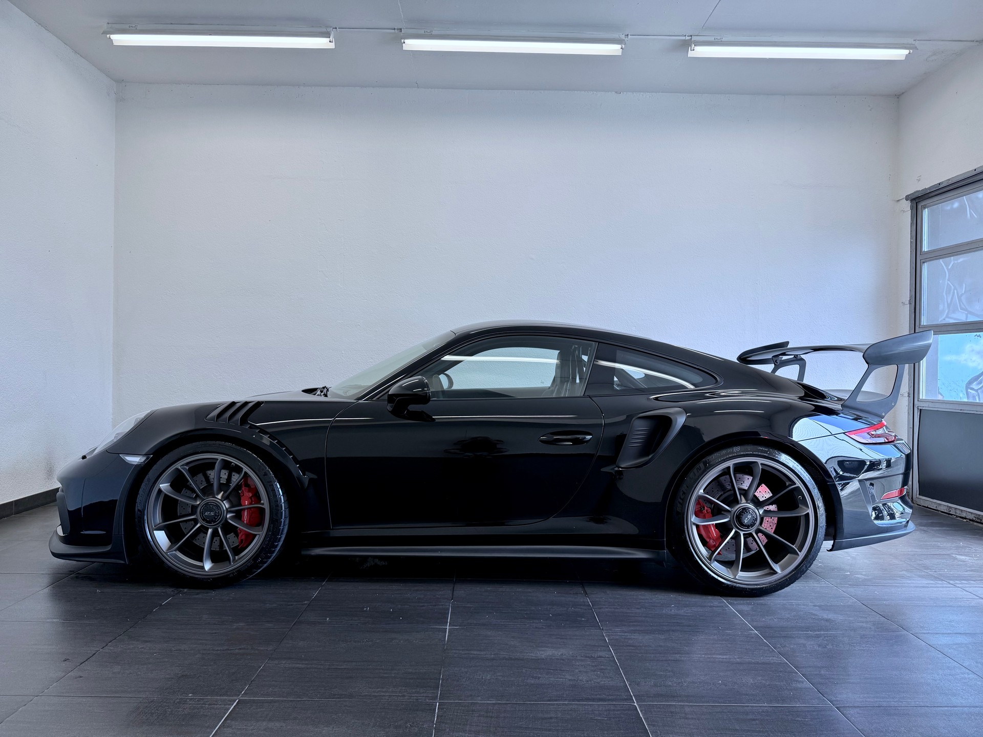 PORSCHE GT3 RS MK2-image-6