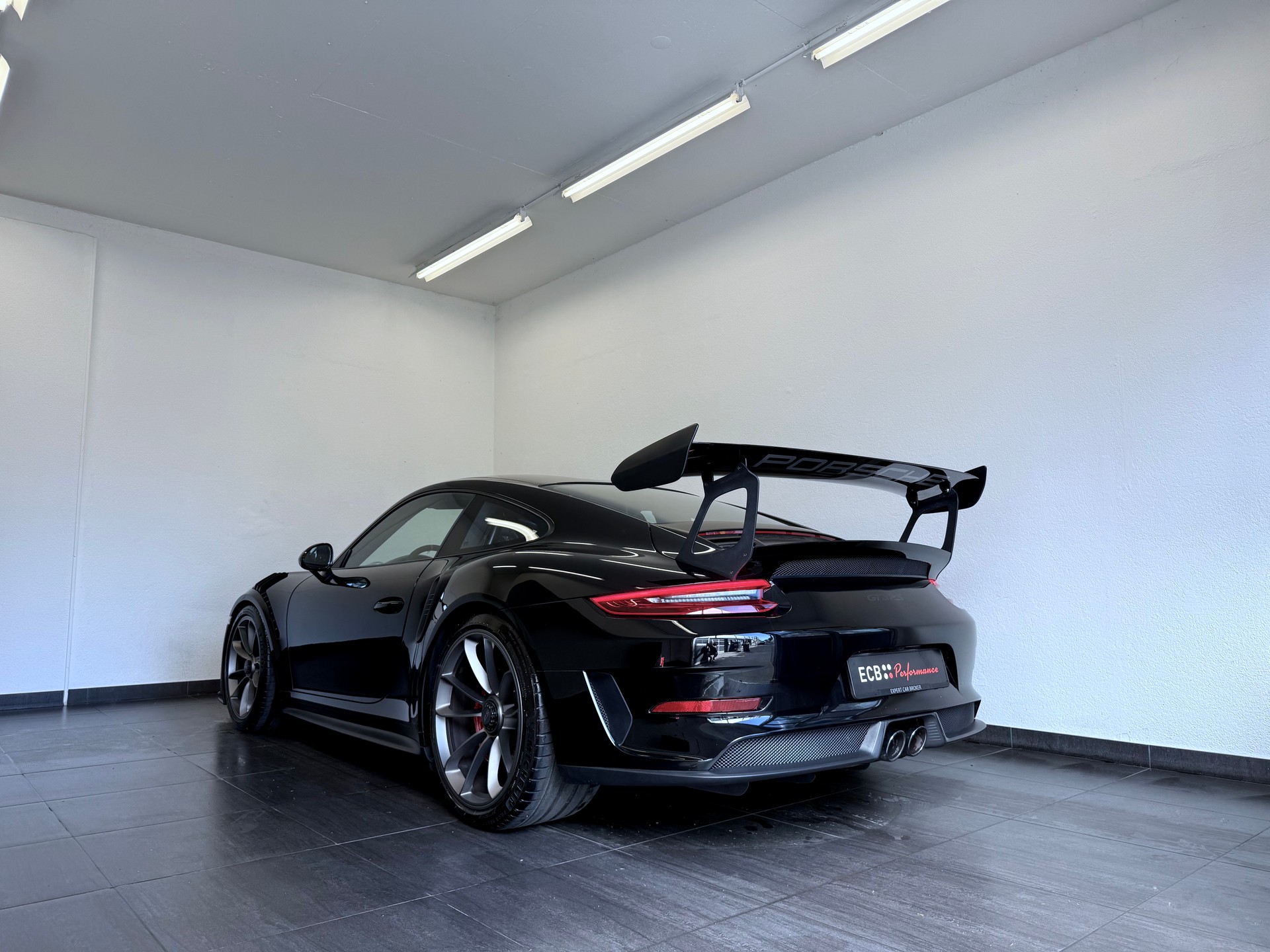 PORSCHE GT3 RS MK2-image-9