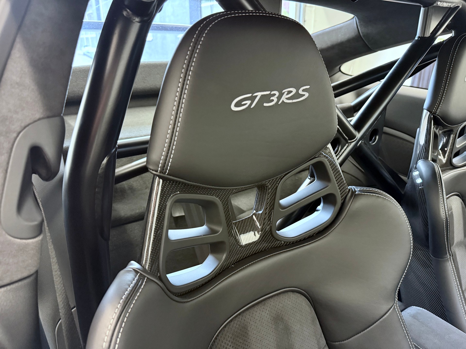 PORSCHE GT3 RS MK2-image-15