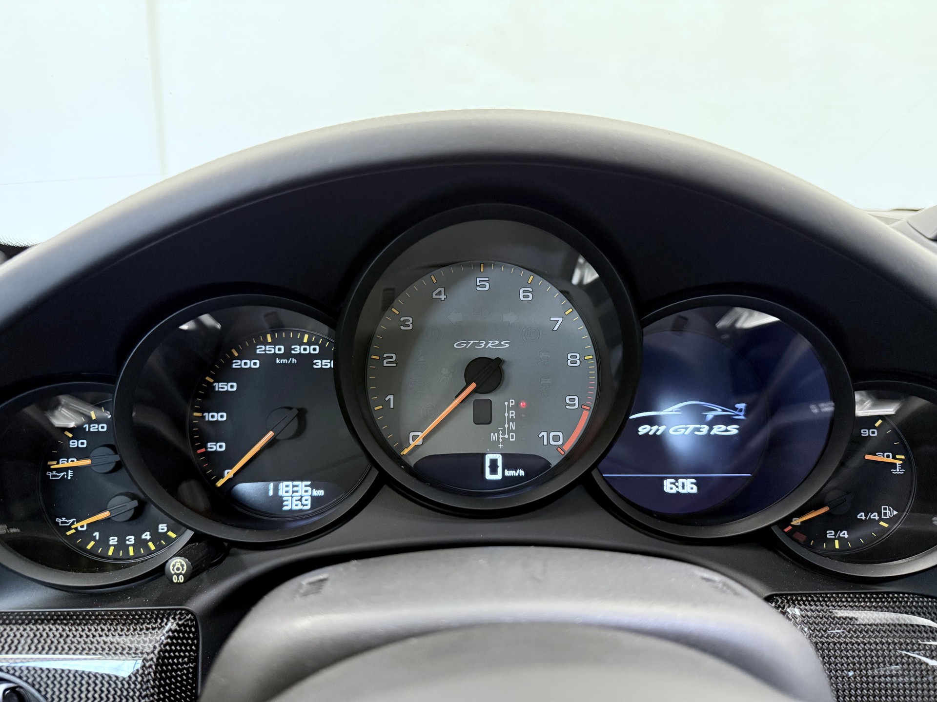 PORSCHE GT3 RS MK2-image-18