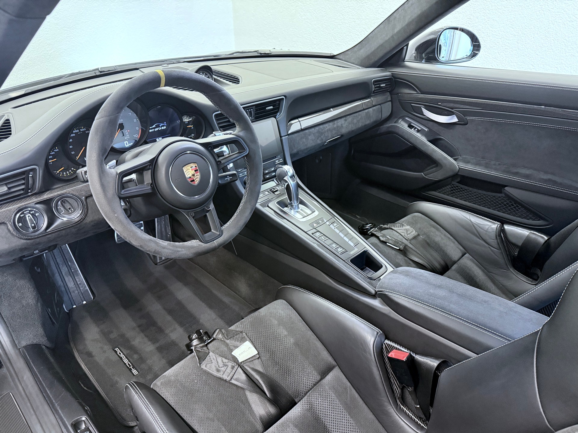 PORSCHE GT3 RS MK2-image-11