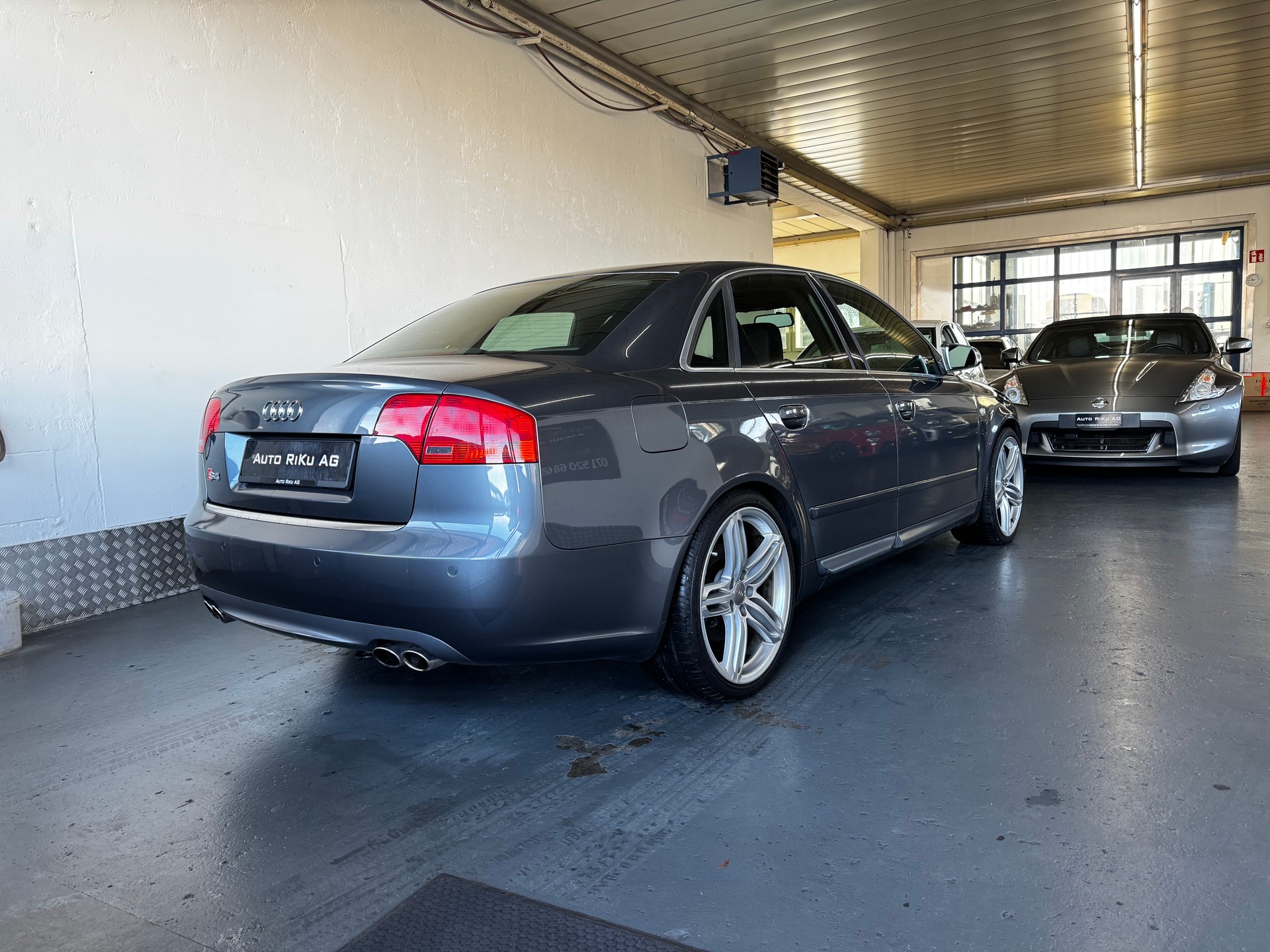 AUDI S4 Limousine 4.2 V8 quattro-image-8