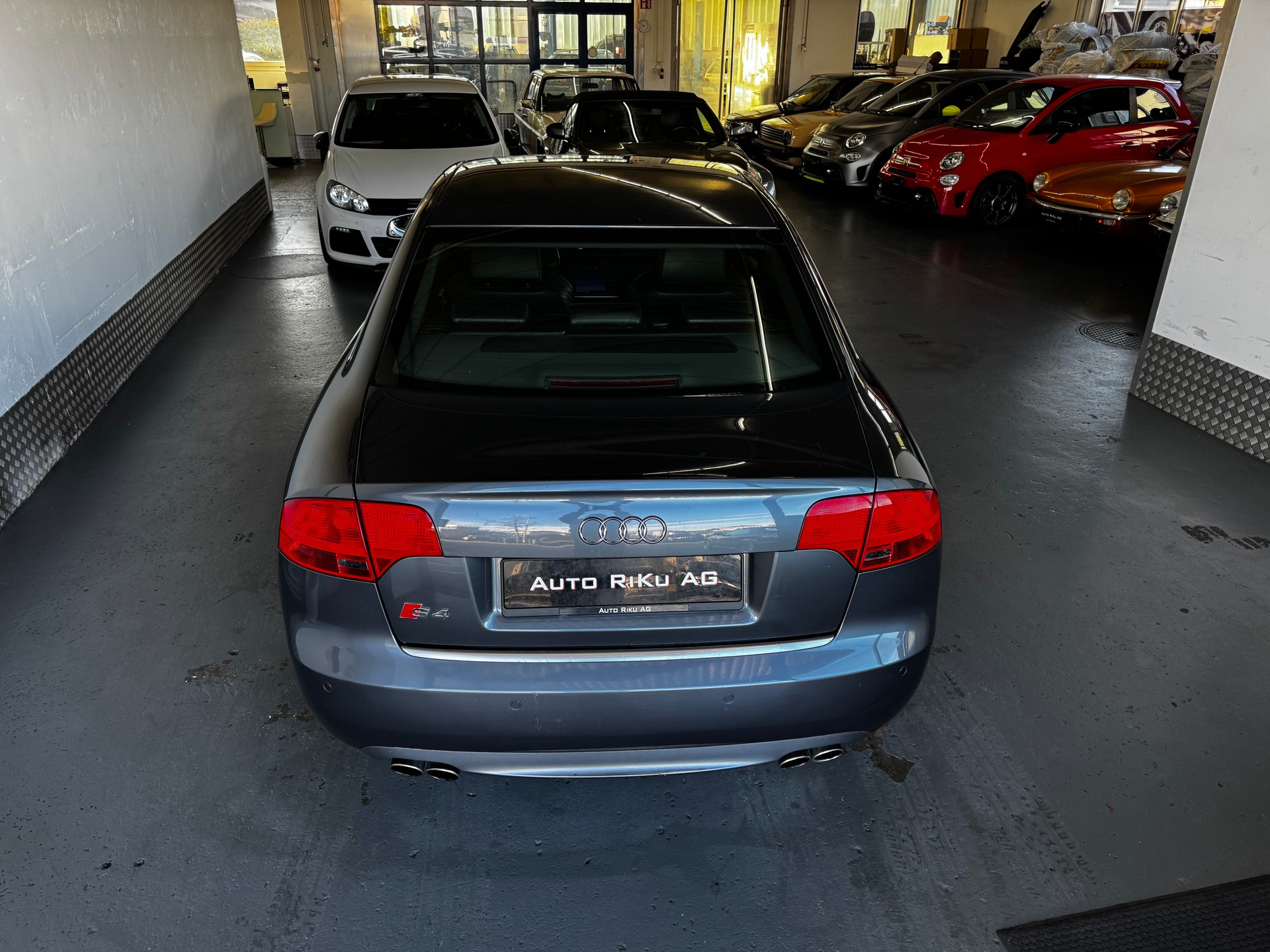 AUDI S4 Limousine 4.2 V8 quattro-image-9