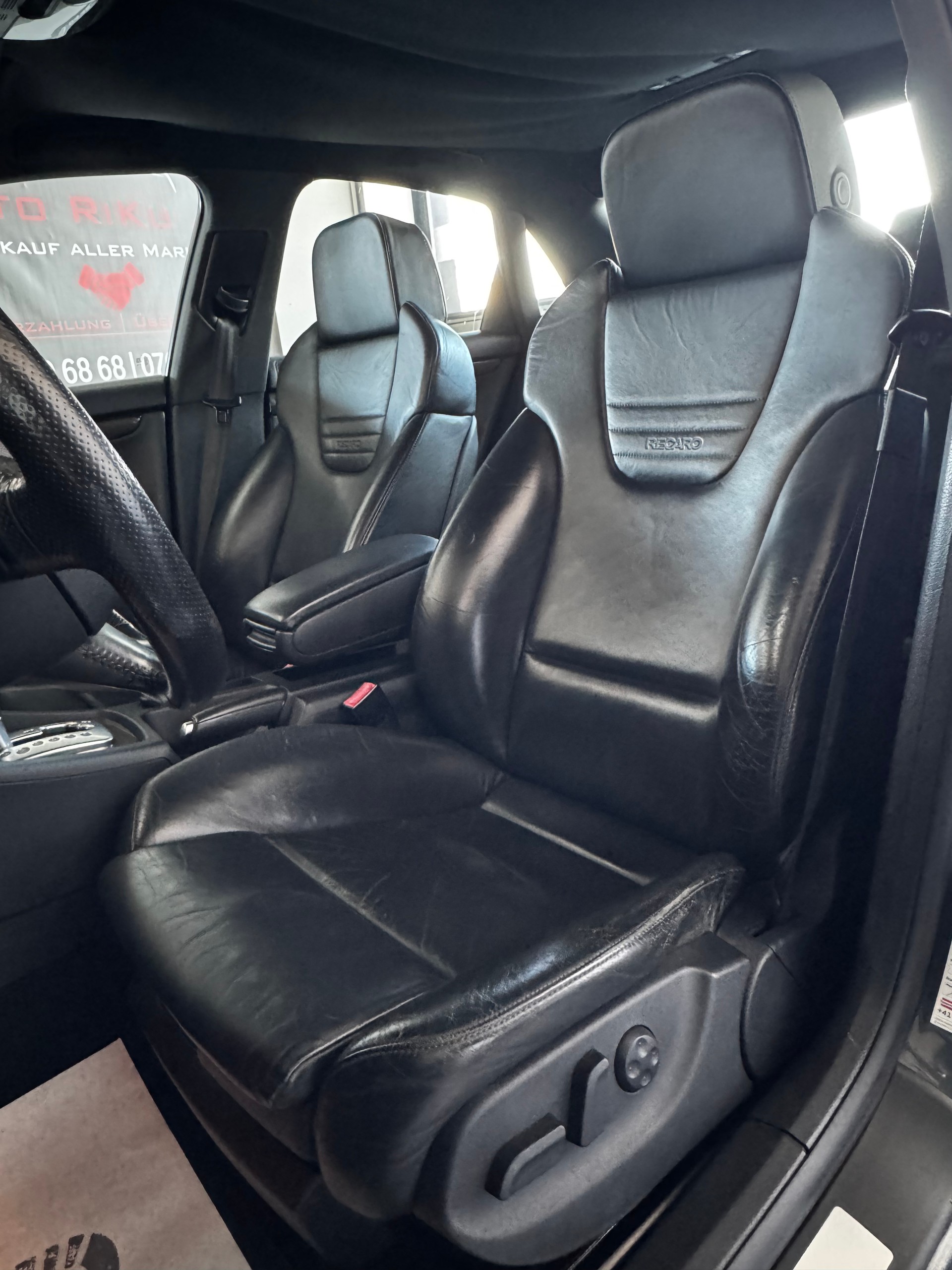 AUDI S4 Limousine 4.2 V8 quattro-image-13