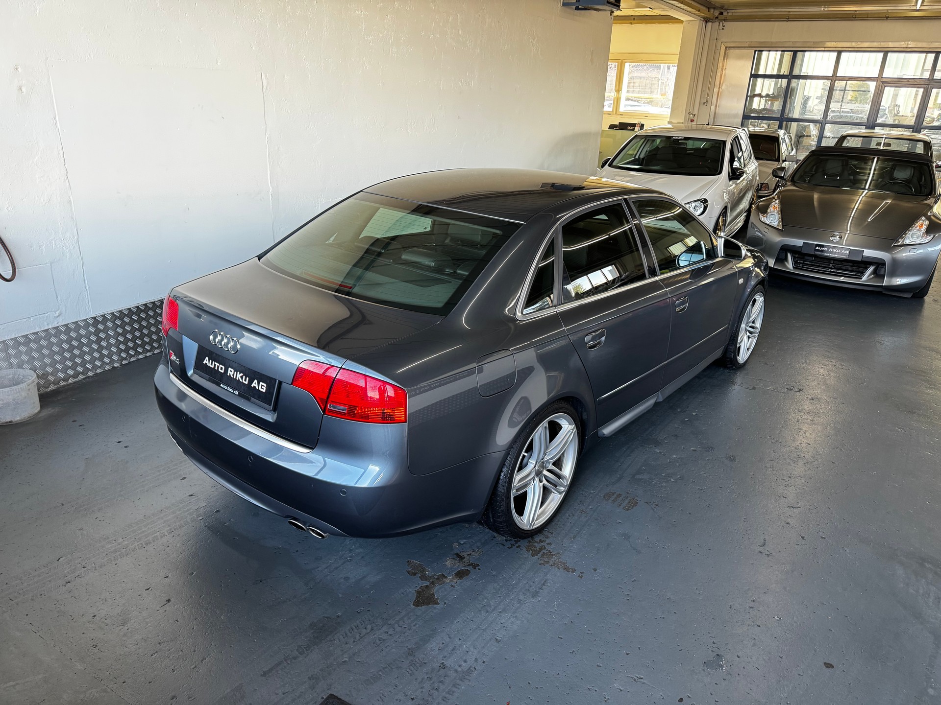 AUDI S4 Limousine 4.2 V8 quattro-image-7