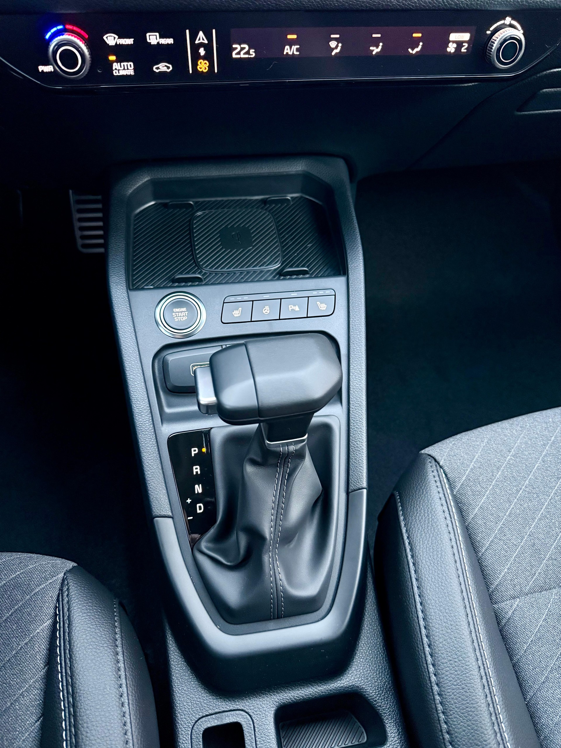 KIA Stonic 1.0 T-GDi MHEV GT-Line-image-5
