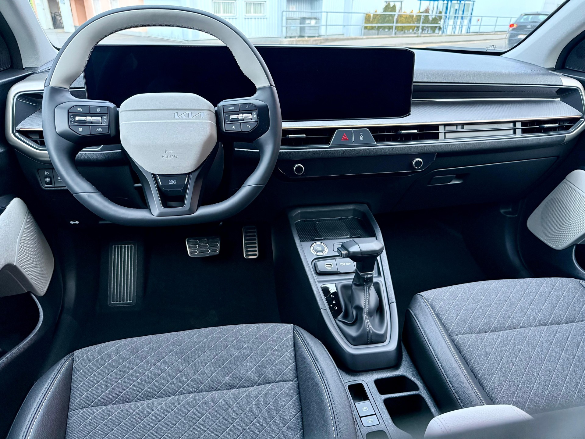 KIA Stonic 1.0 T-GDi MHEV GT-Line-image-2