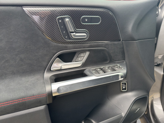 MERCEDES-BENZ GLB AMG 35 4M 8G-Tronic-image-9