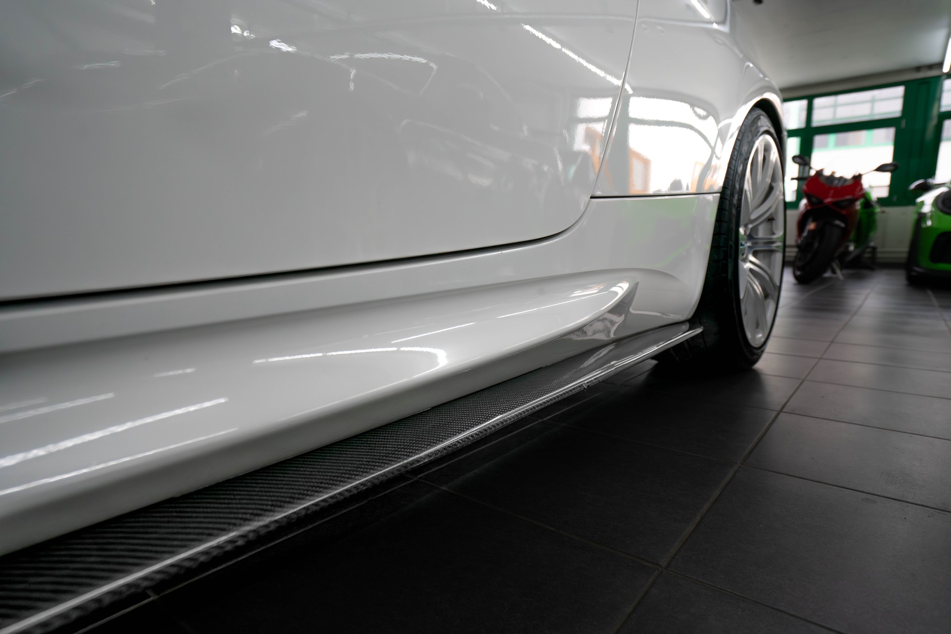 BMW M3 Coupé DSG Black & White Edition-image-10