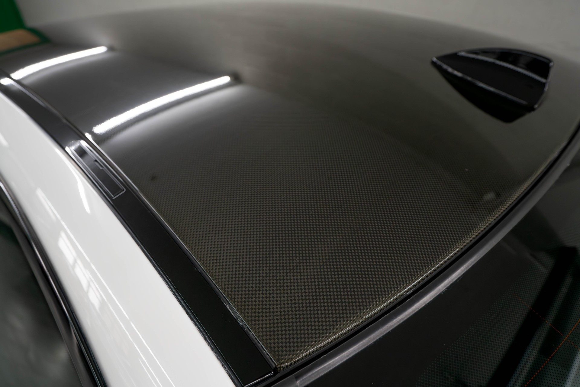 BMW M3 Coupé DSG Black & White Edition-image-8